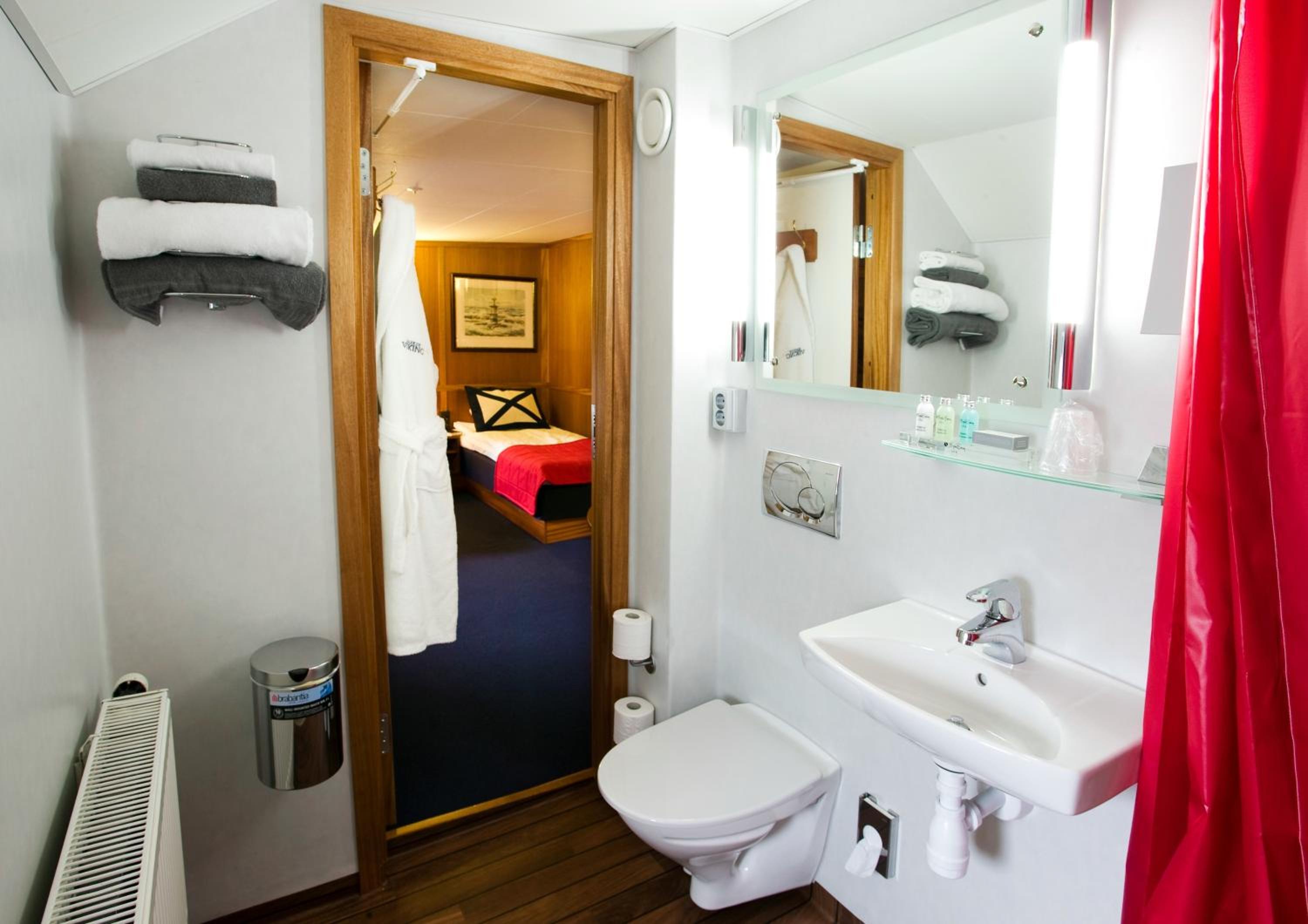 Single Room photo 2