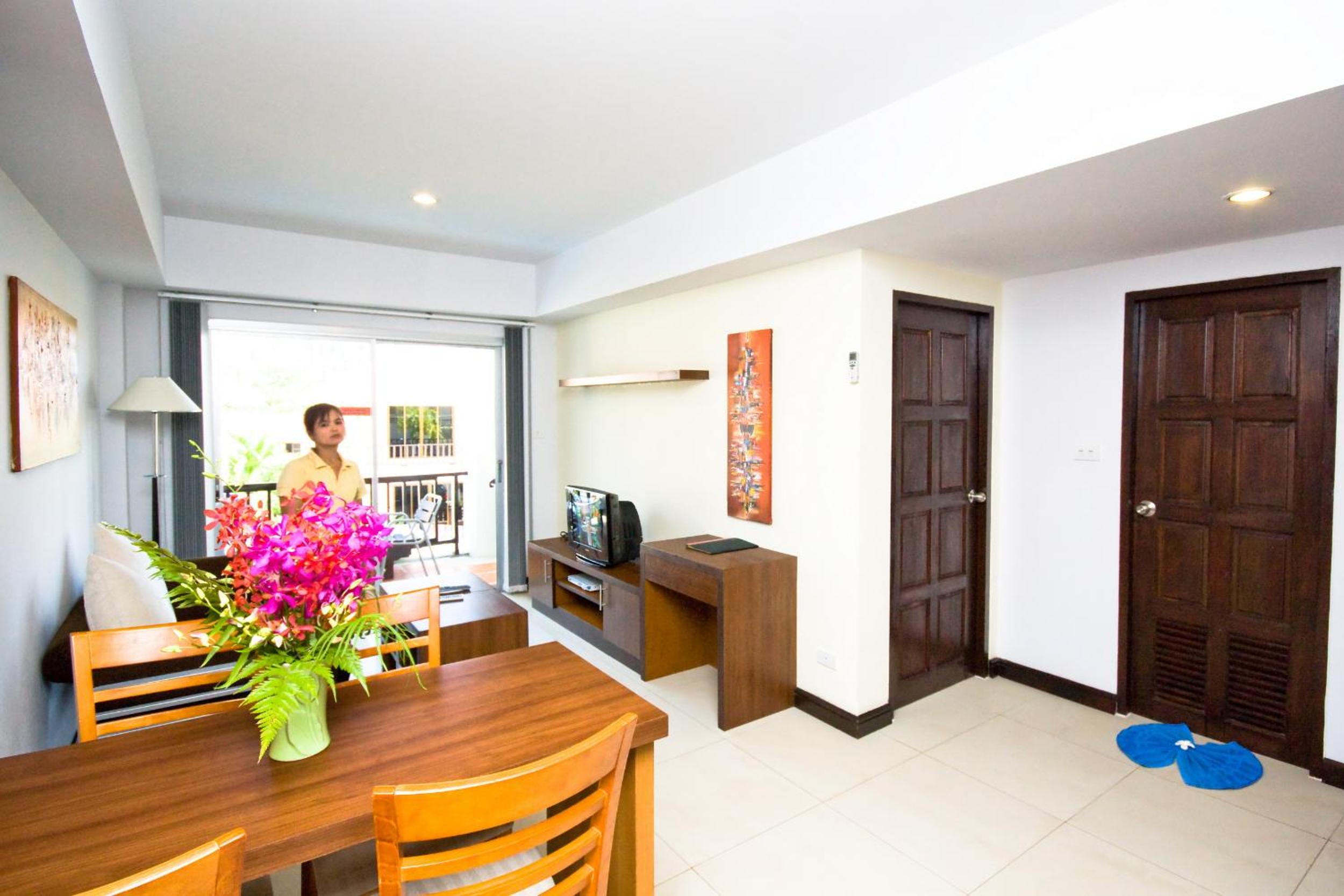 One-Bedroom Apartment - Photo 64