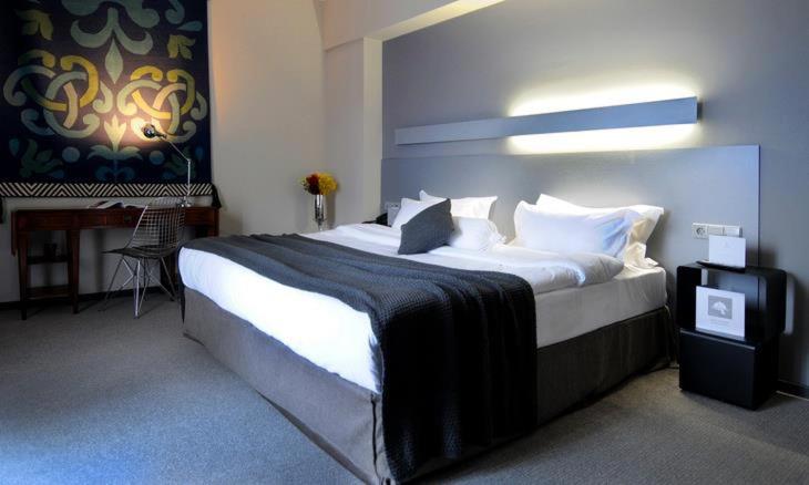 Double or Twin Room with City View photo 1