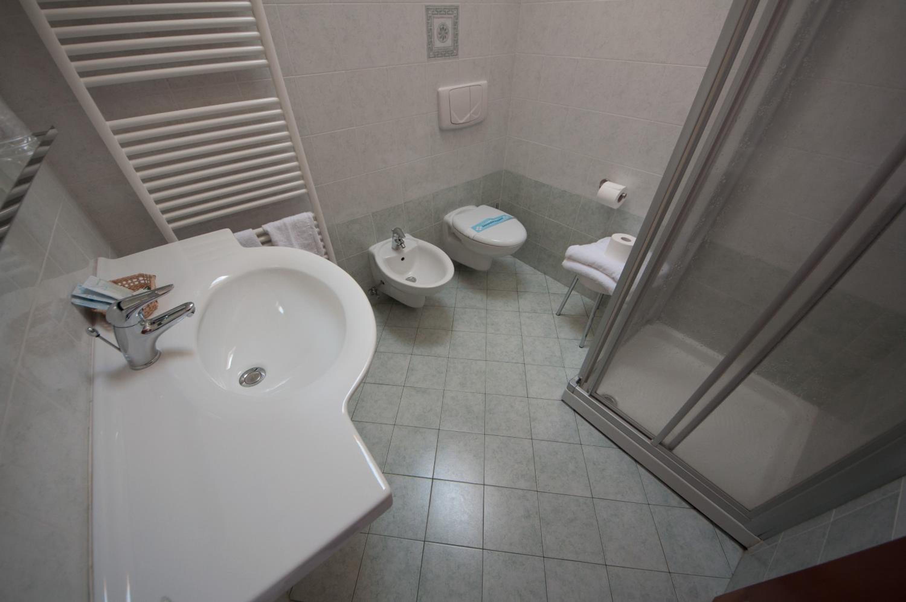 Triple Room - Photo 7