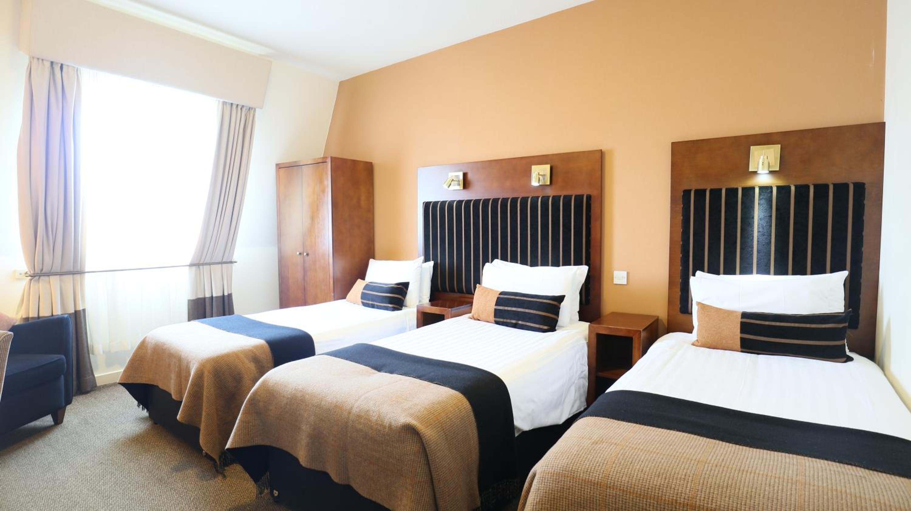Triple Room - Photo 1