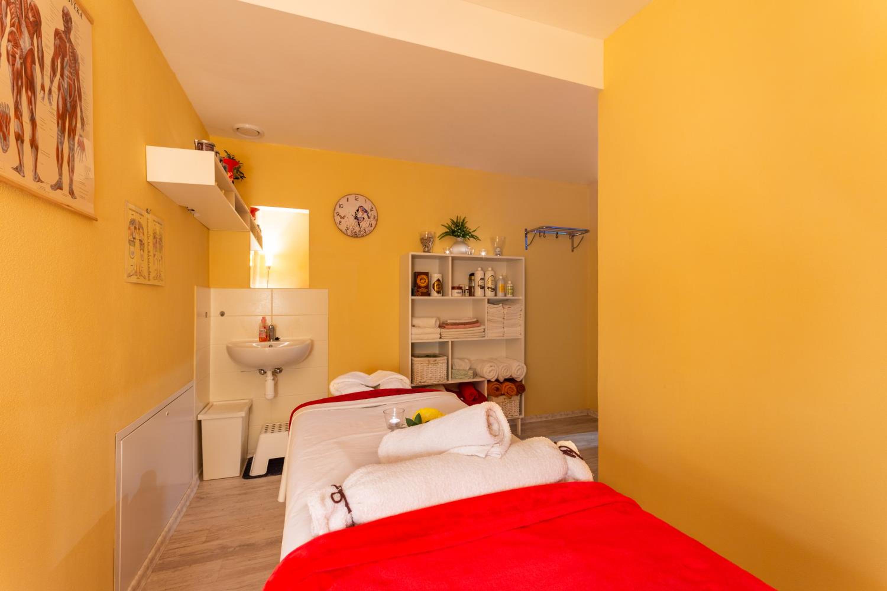 Special Offer - King Room With Balcony And Wellness Package photo 3