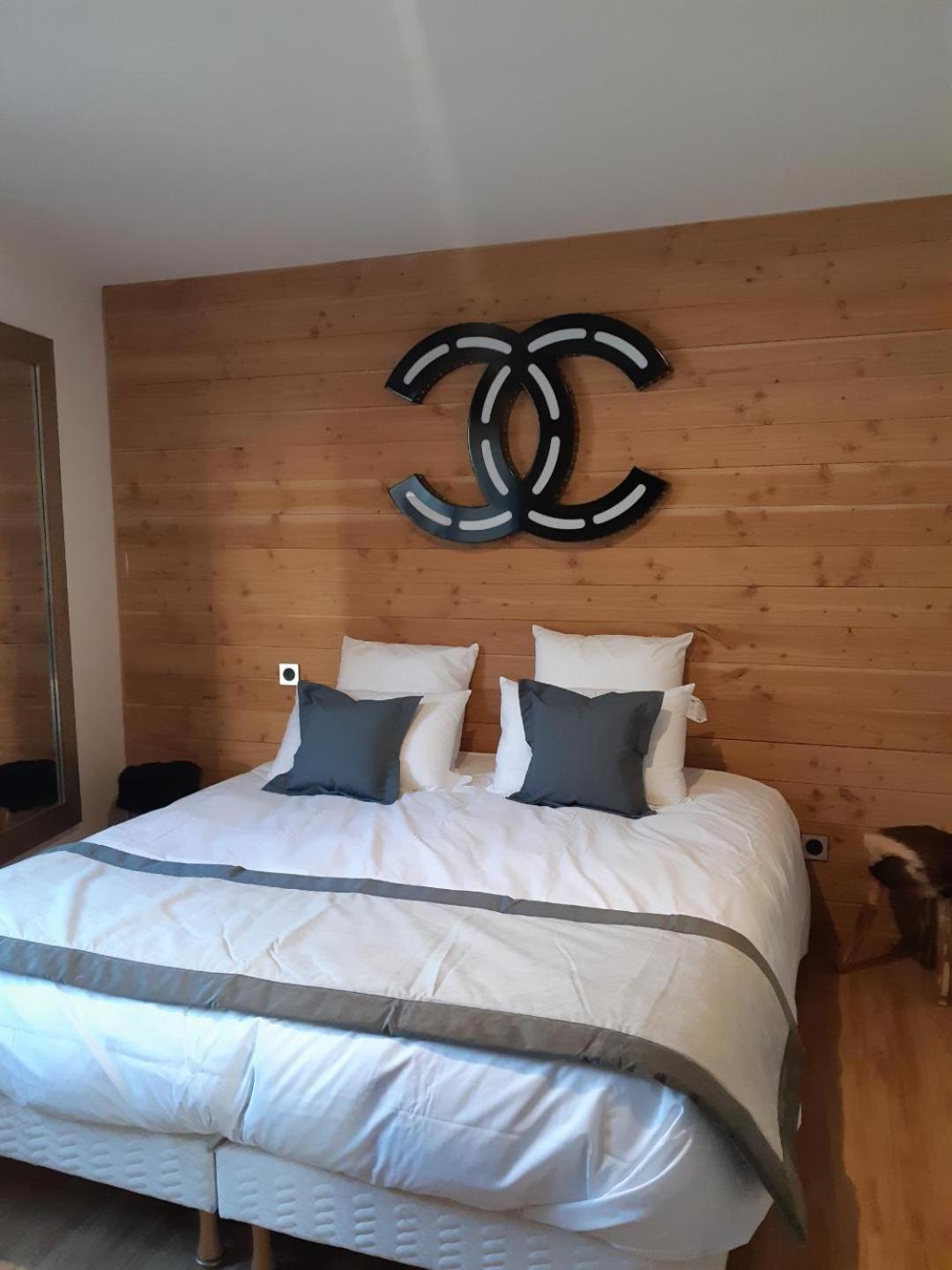 One-Bedroom Apartment - Photo 7