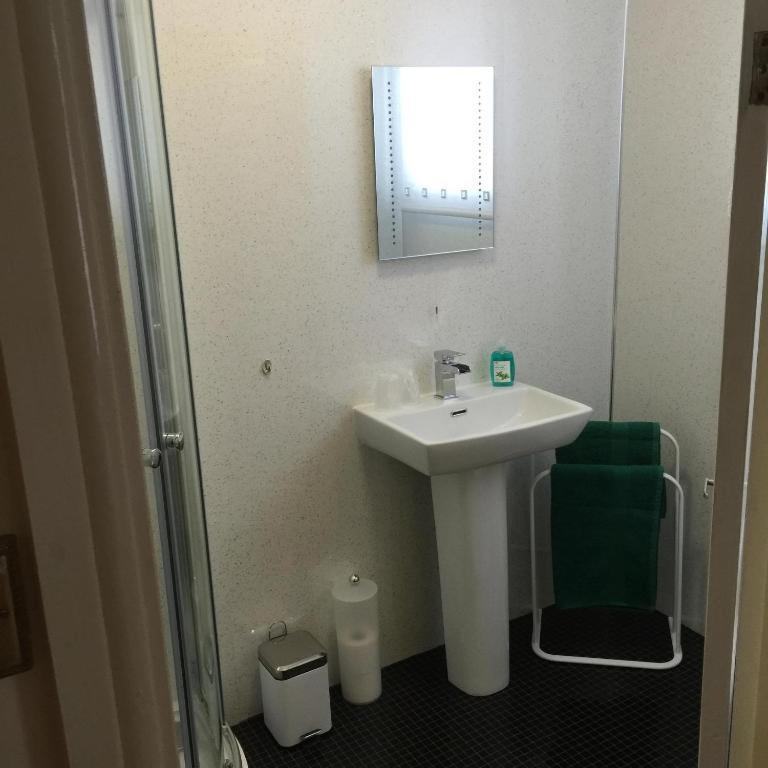 Single Room with Shared Bathroom