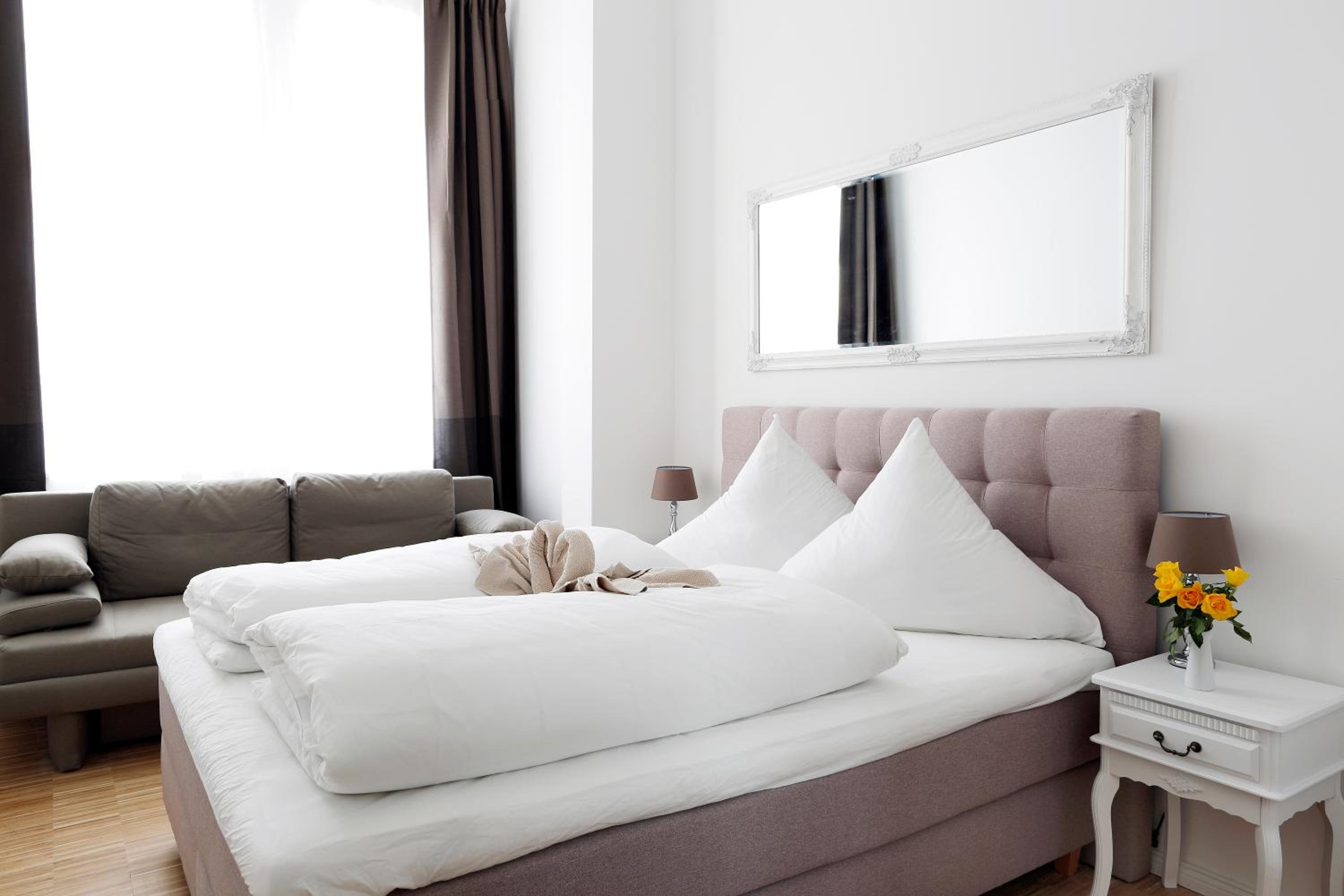 Apartment photo 2