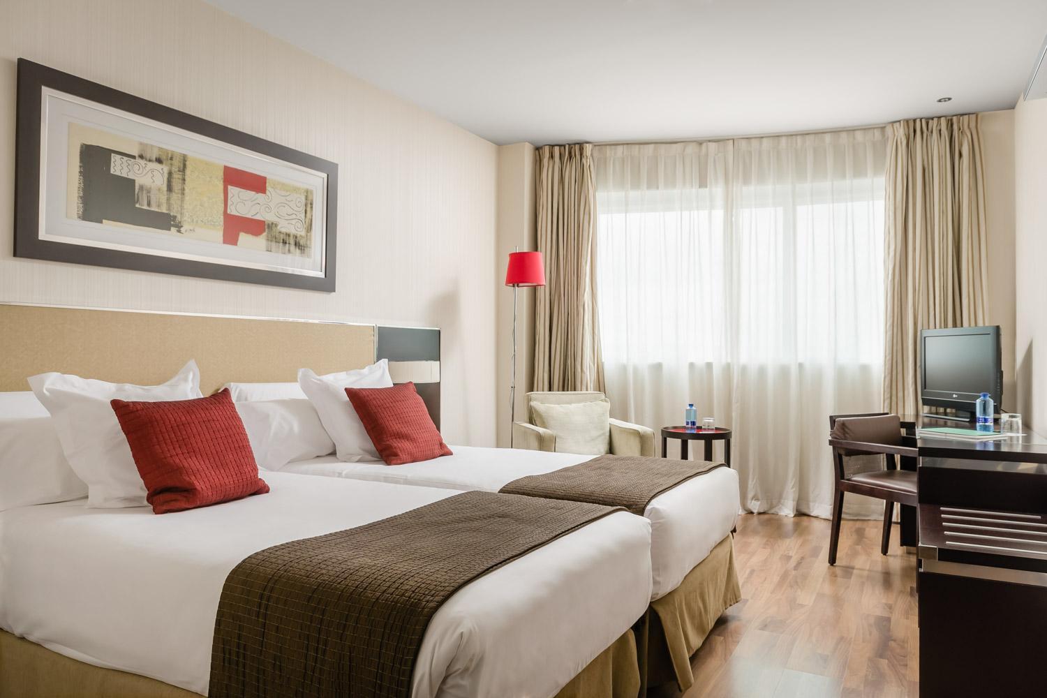 Double or Twin Room (1-2 Adults) - Photo 3
