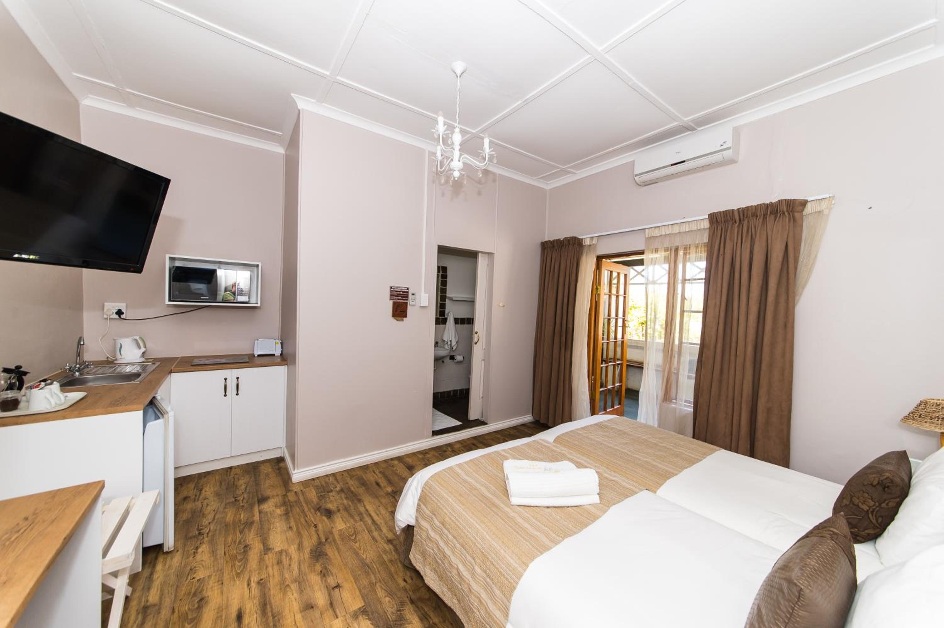 Deluxe Twin Room - Photo 1