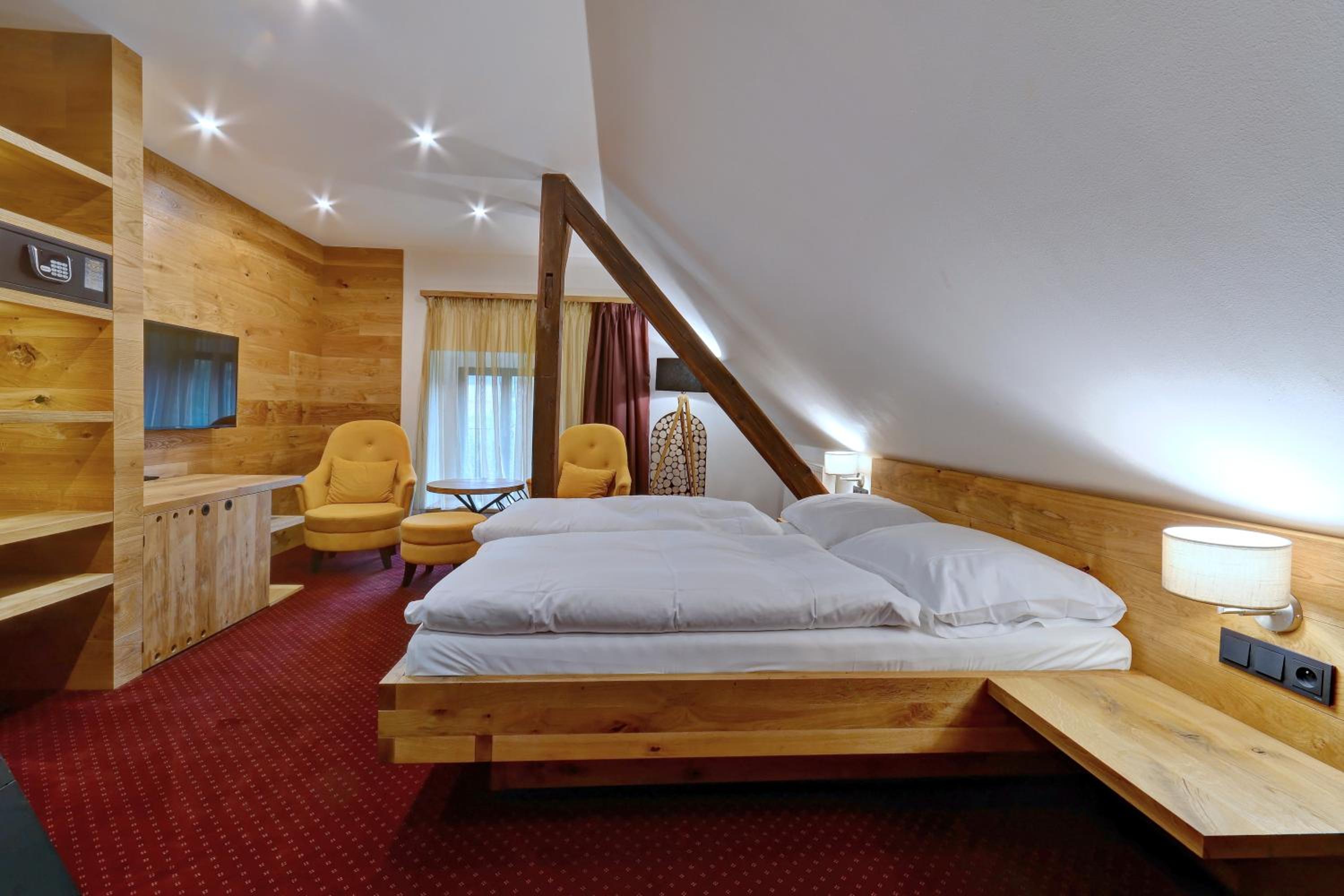 Superior Double Room - Photo 1
