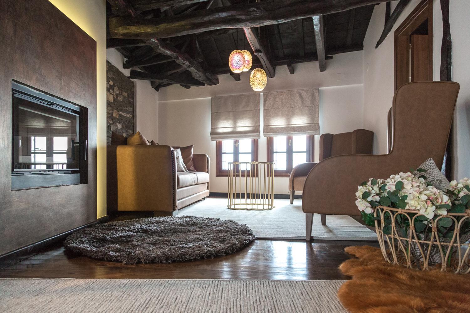 Superior King Suite - Photo 4