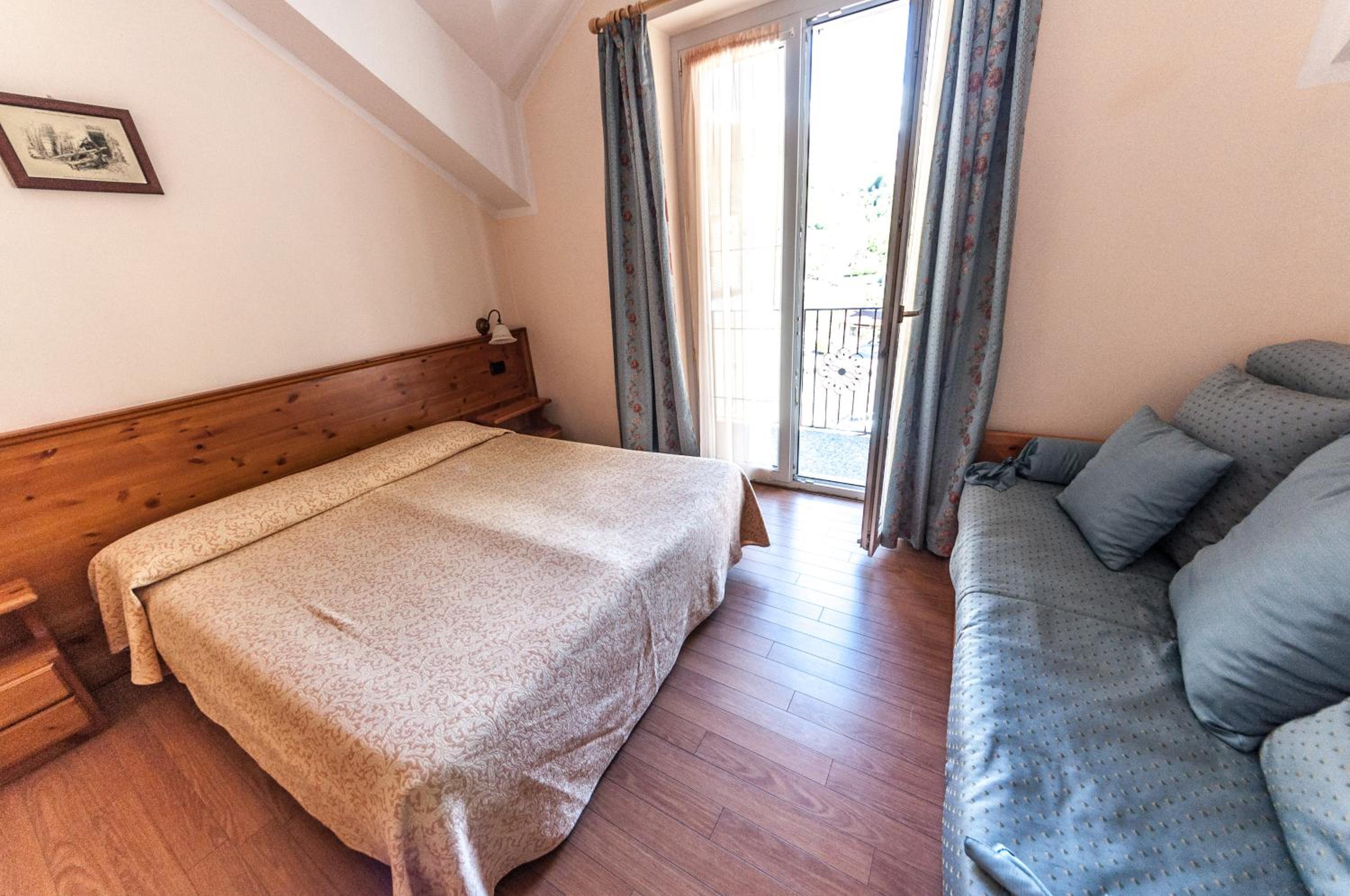 Triple Room - Photo 2