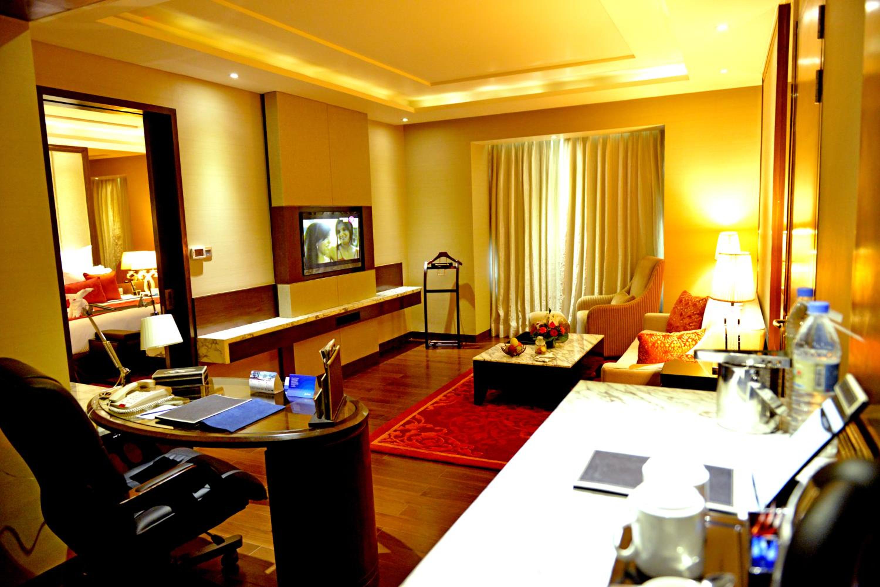 Suite with Bathtub and Living Room – Non Smoking Room with 02 beer or 02 Pegs(IMFL) or 02 Mocktails and 02 pcs laundry, Complimentary INR 500 Hotel Credit on min usage of INR 2000 at market place restaurant on Food & Soft Beverages, 50% off on Mini Bar Suite with Bathtub and Living Room – Non Smoking Room with 02 beer or 02 Pegs(IMFL) or 02 Mocktails and 02 pcs laundry, Complimentary INR 500 Hotel Credit on min usage of INR 2000 at market place restaurant on Food & Soft Beverages, 50% off on Mini Bar