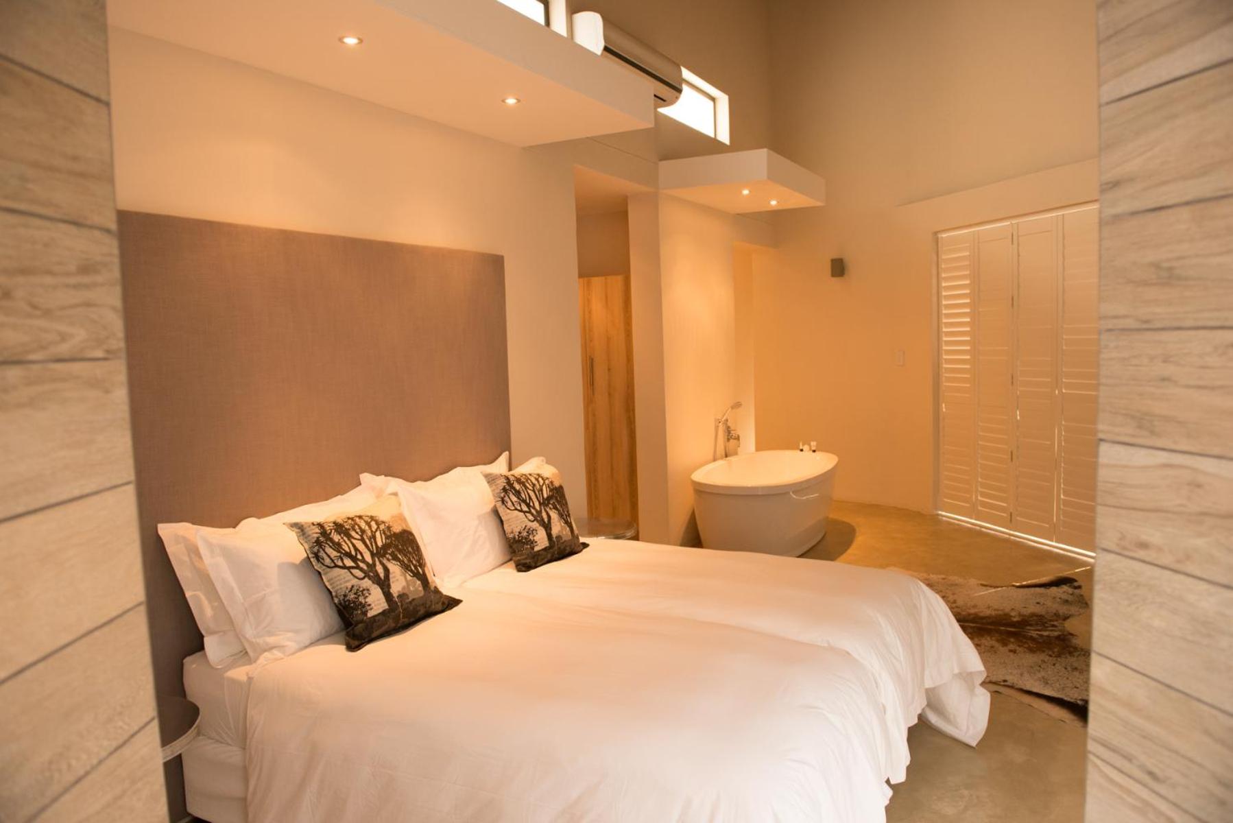 Luxury Twin Room including two game drives per day photo 1
