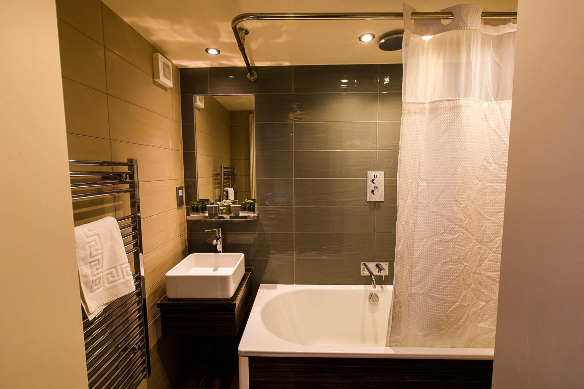 Standard Double Room - Photo 5