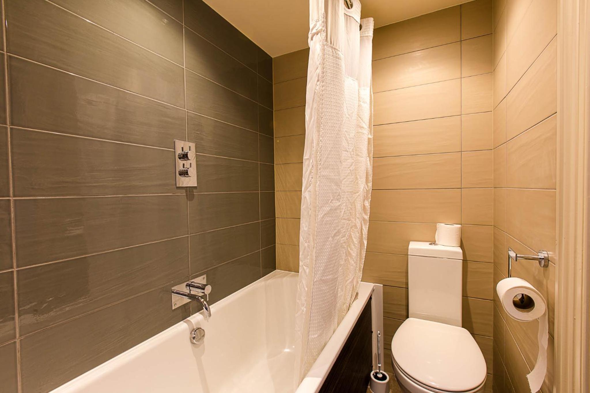 Standard Double Room - Photo 6