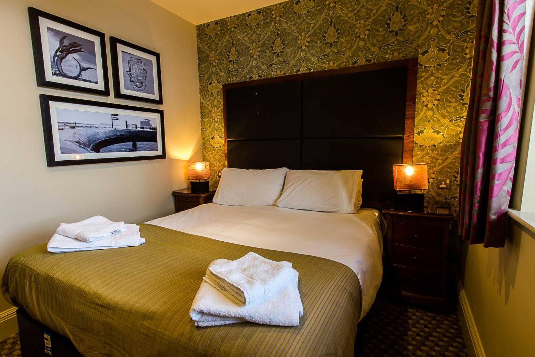 Standard Double Room - Photo 7
