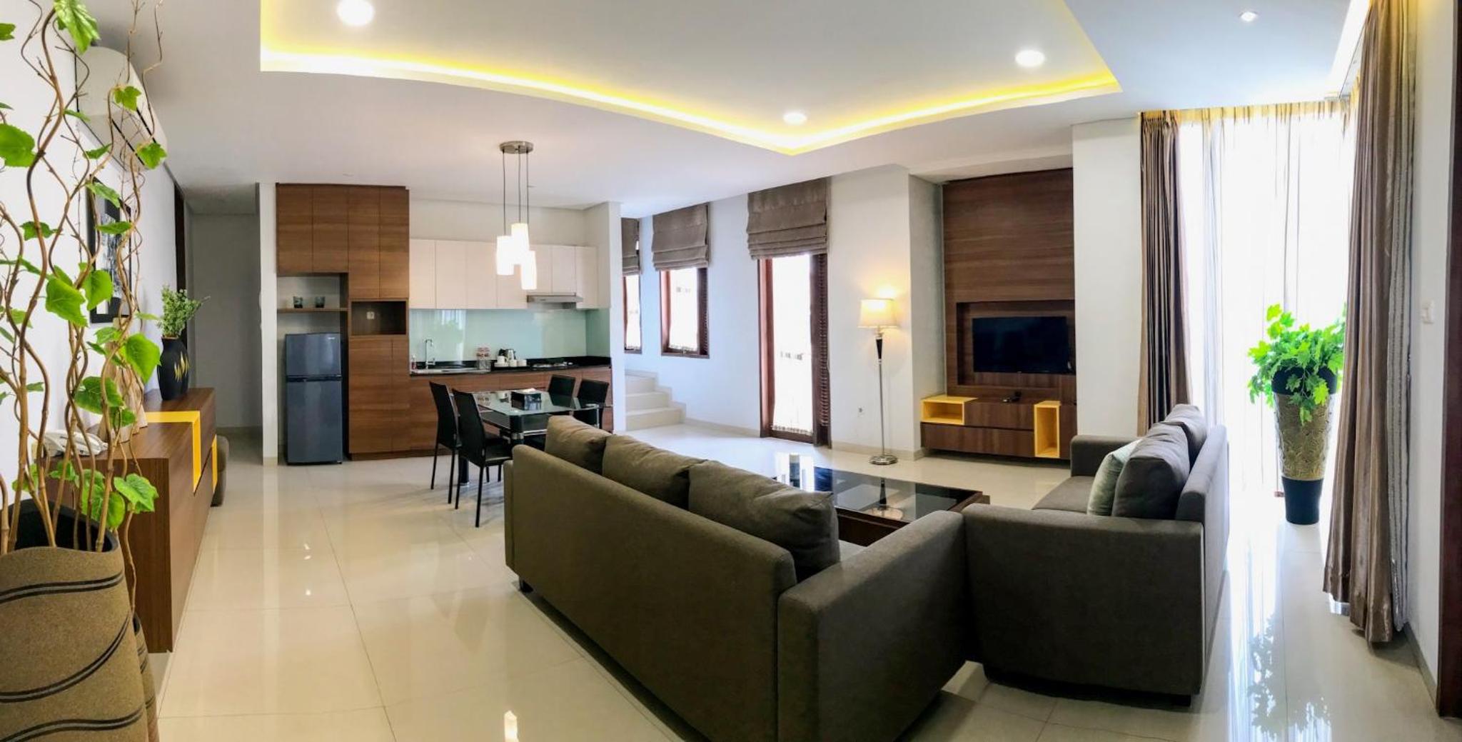 Three-Bedroom Suite - Photo 6