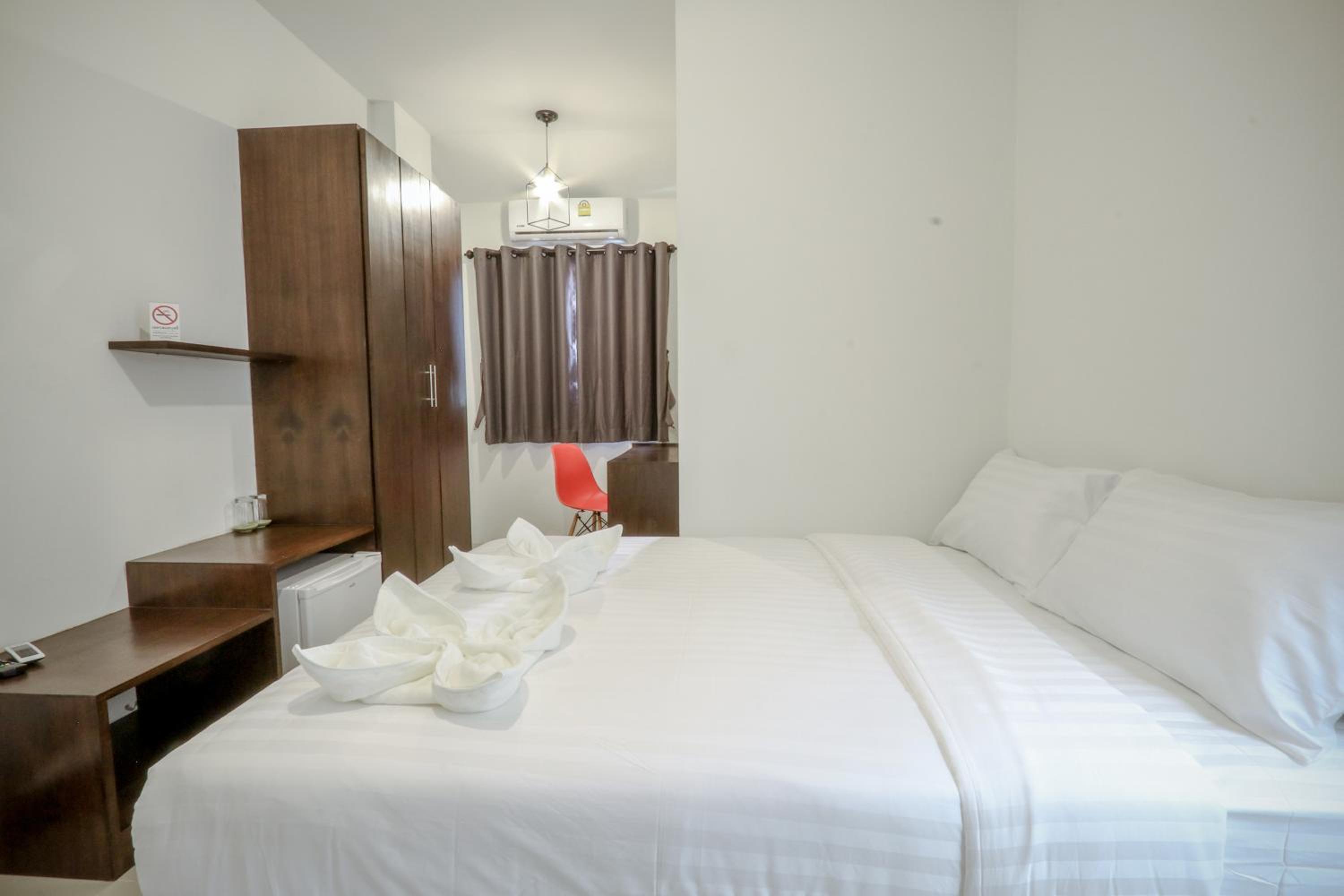 Budget Double Room - Photo 3