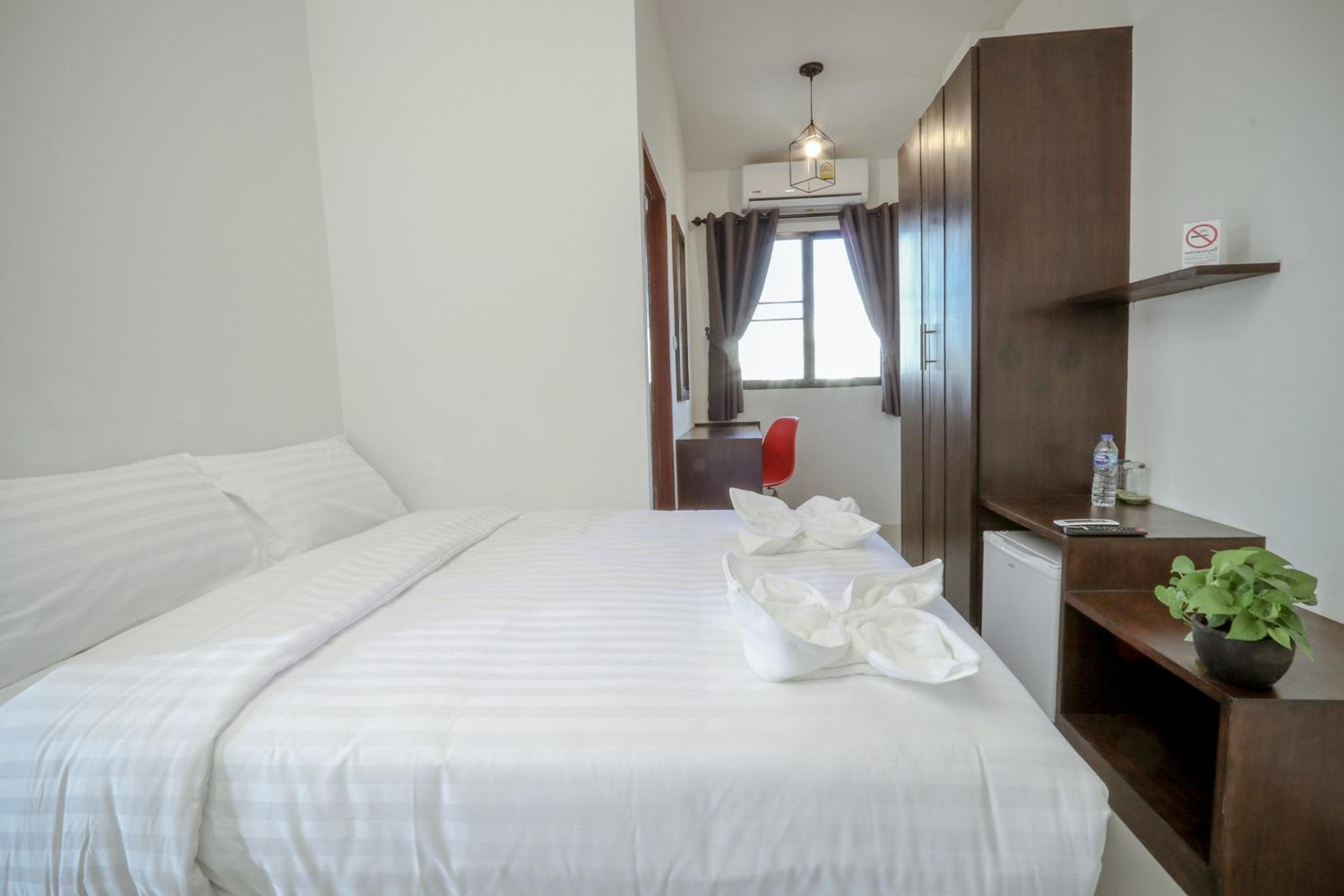 Budget Double Room - Photo 4