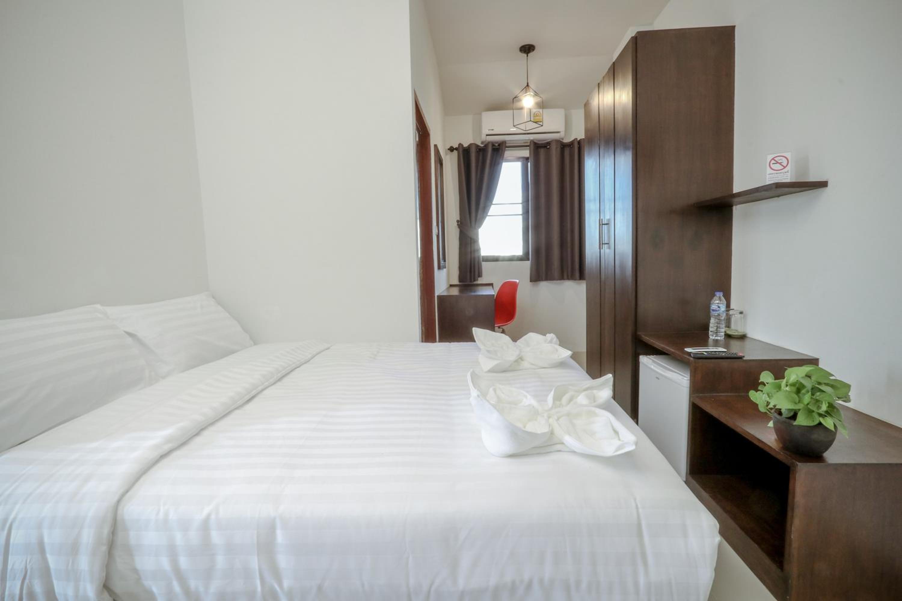 Budget Double Room - Photo 5