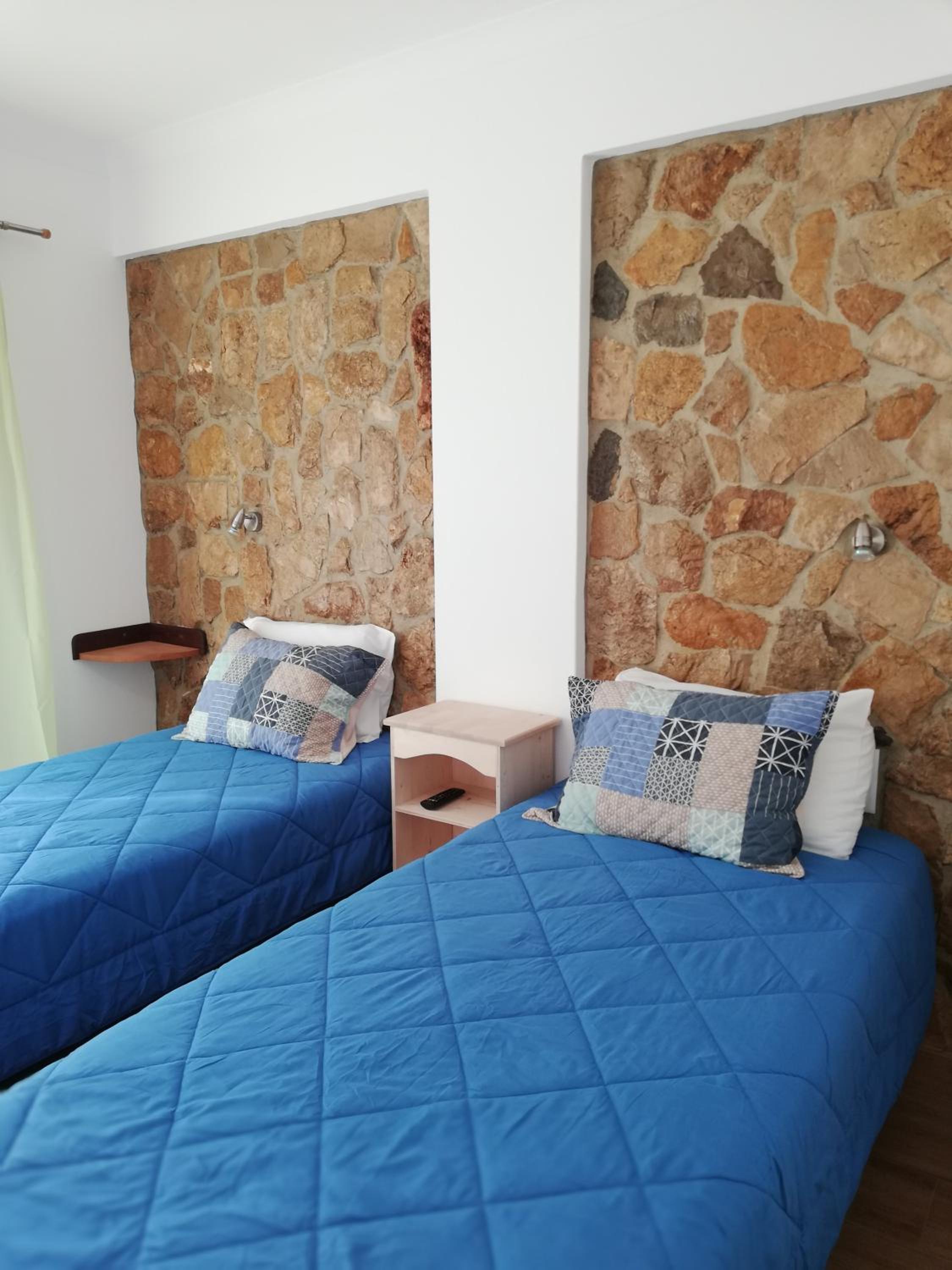 Twin Room with Balcony - Photo 11
