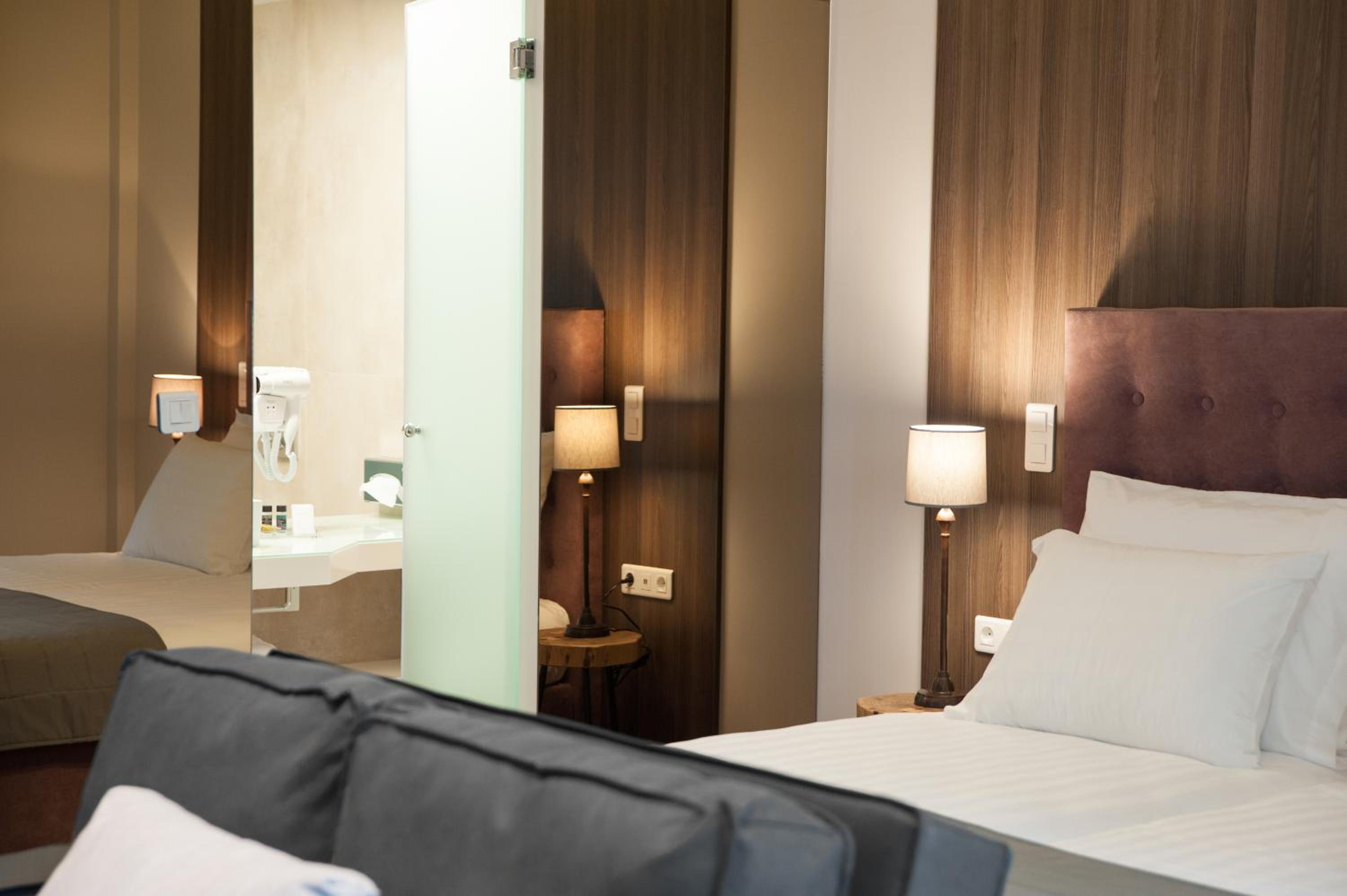 Luxury Double Room with Balcony photo 1