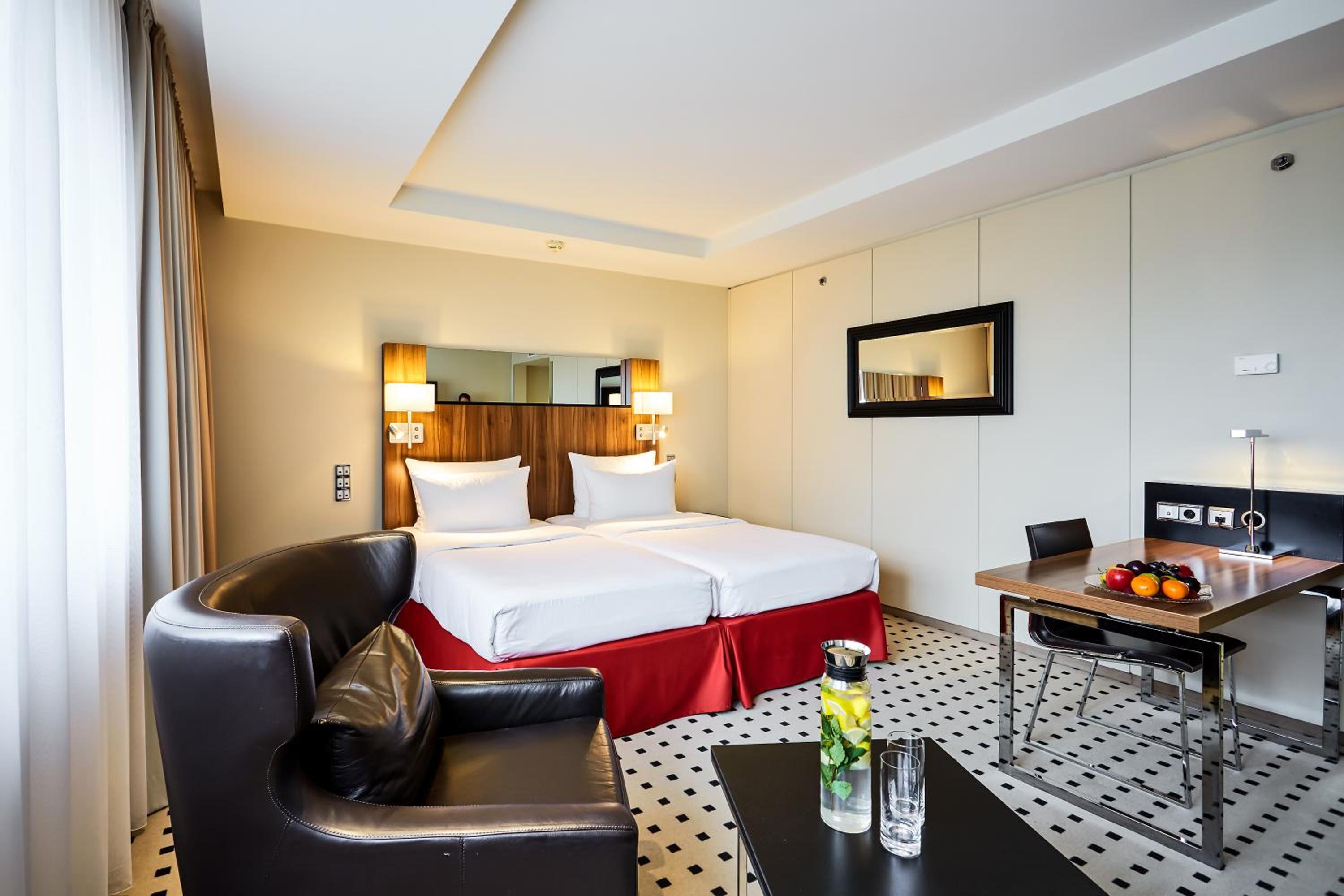 Premium Room - Photo 8