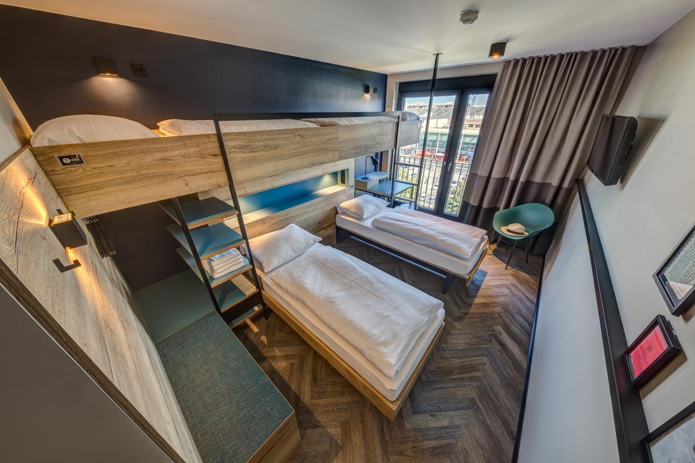 Standard Quadruple Room