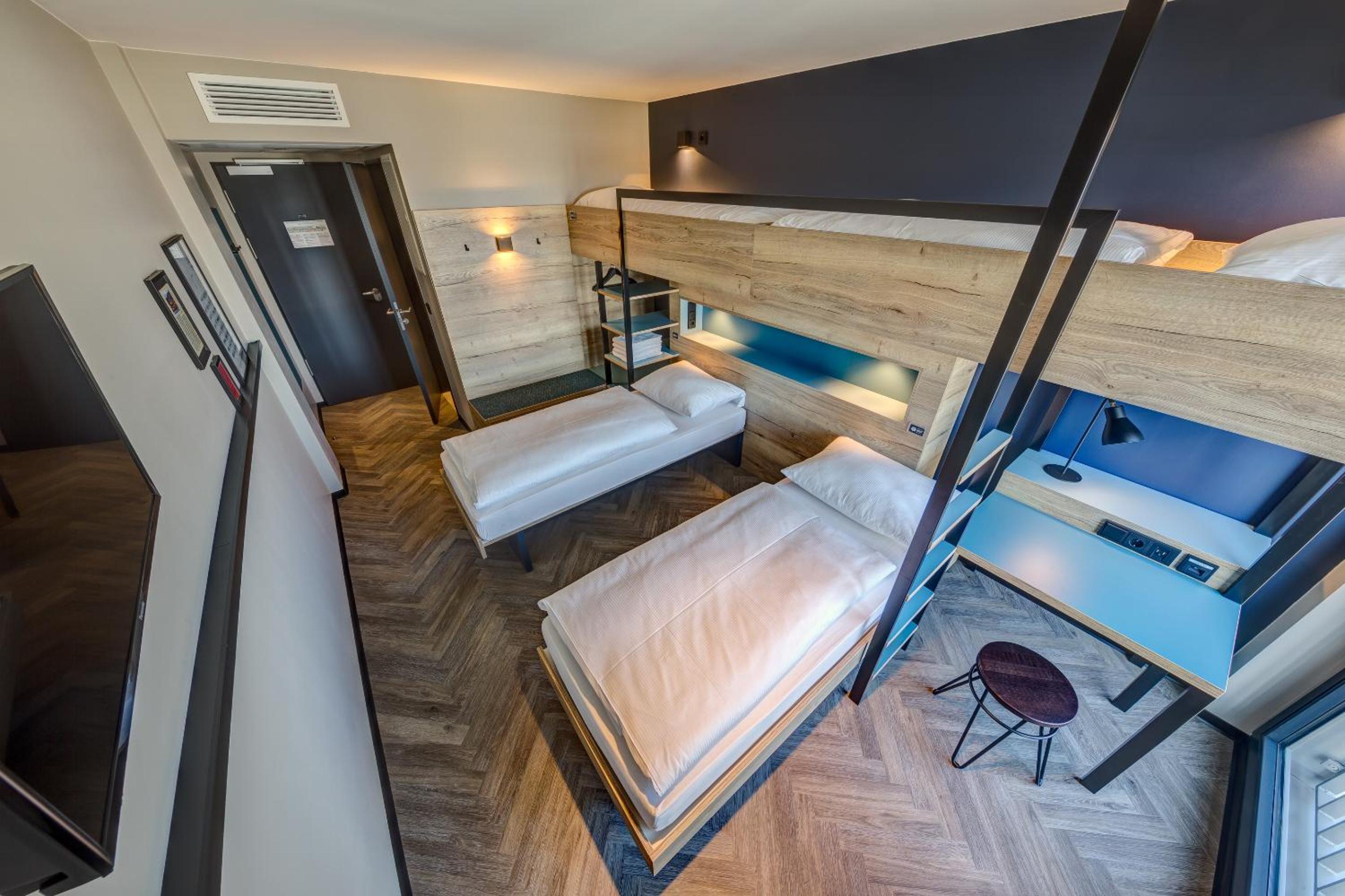 Standard Quadruple Room