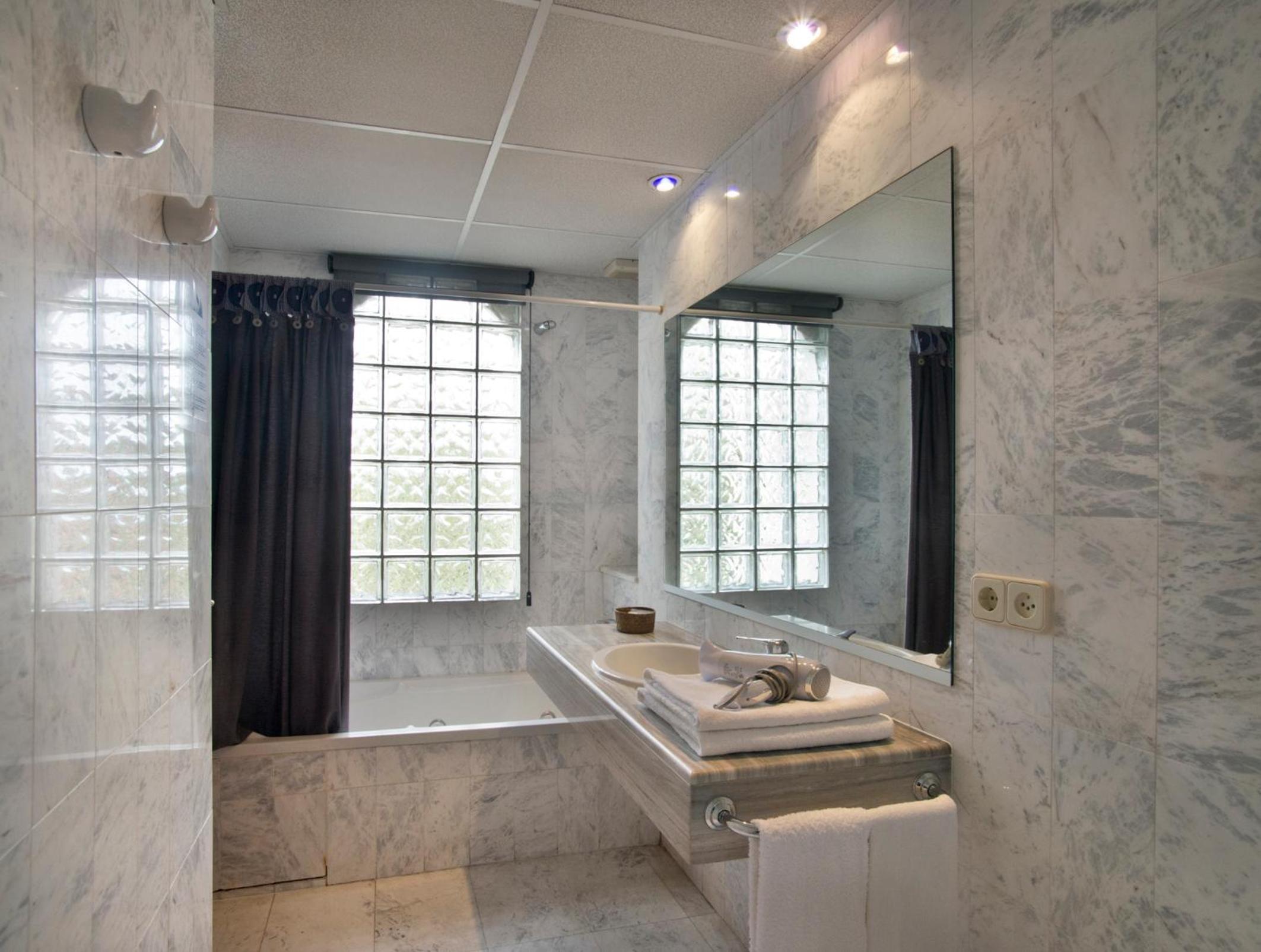 Superior Triple Room photo 2