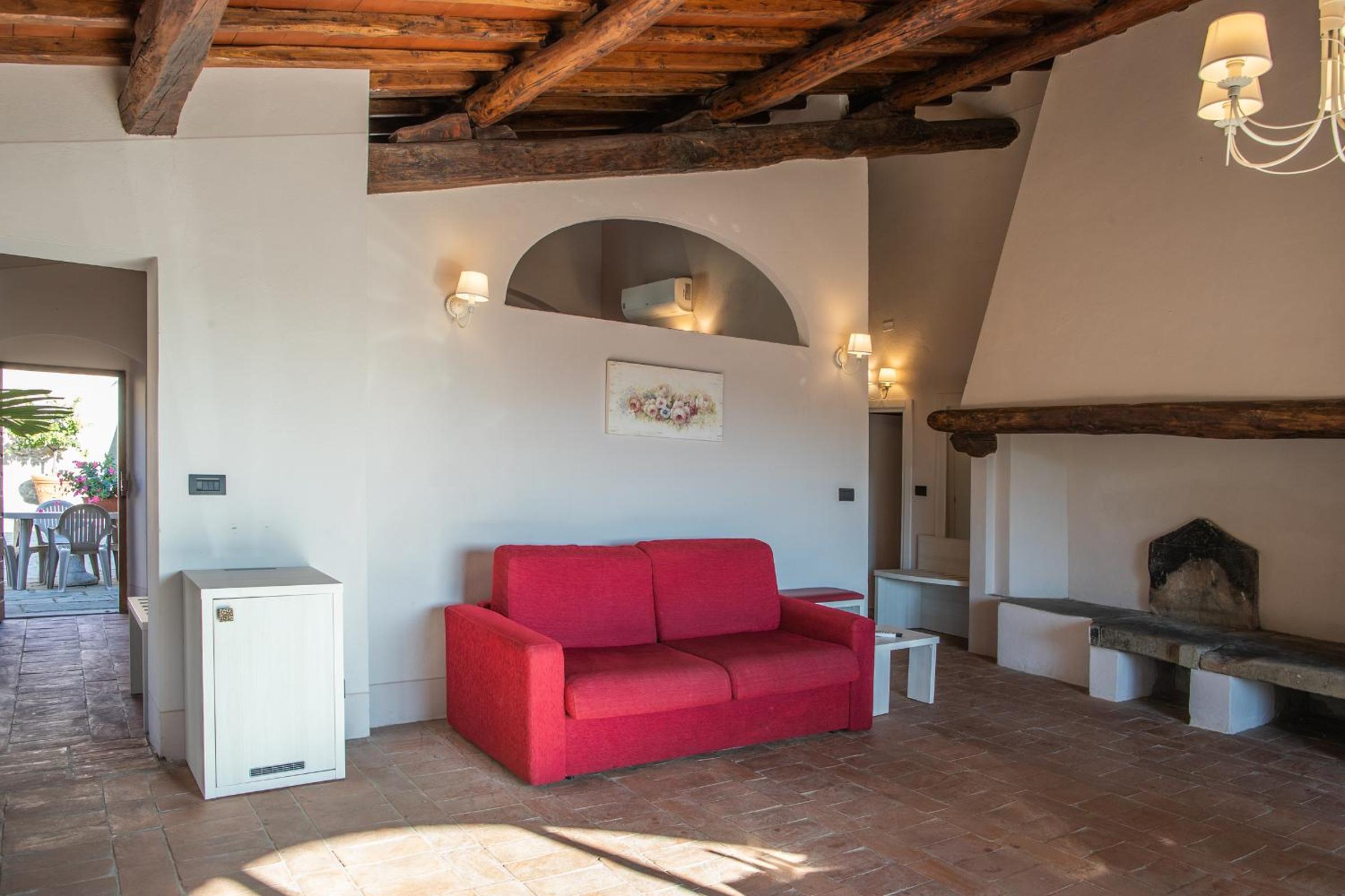 One-Bedroom Apartment - Photo 18