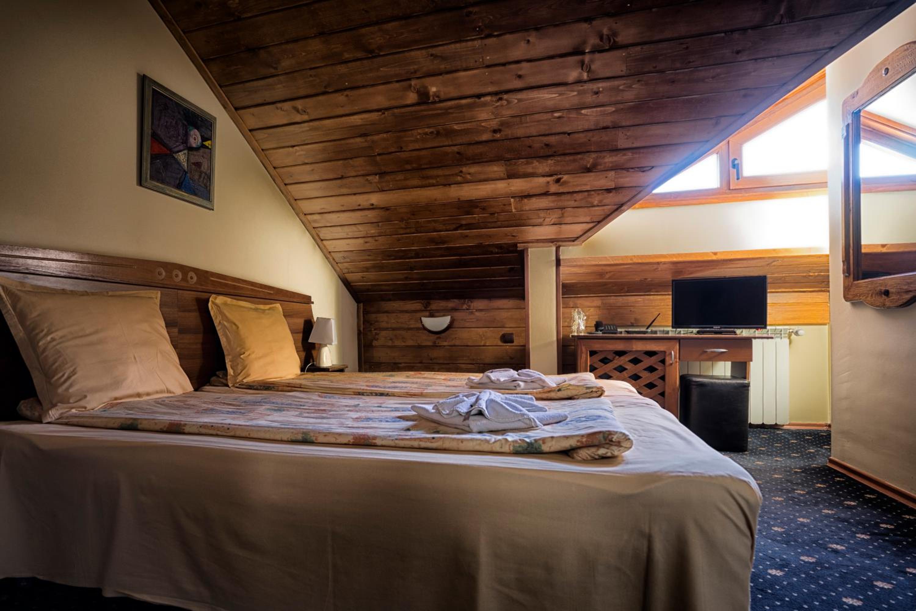 Economy Twin Room - Free SPA Access photo 1