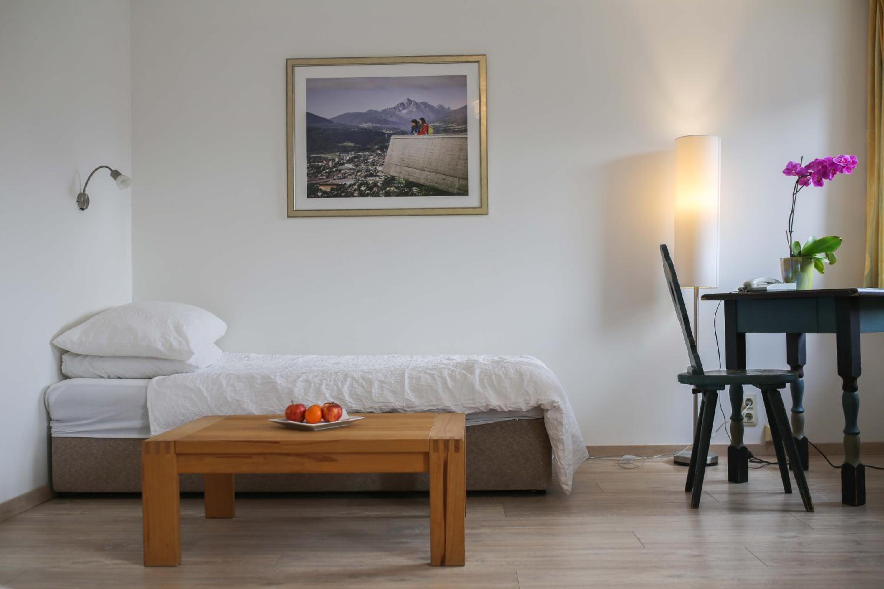 Triple Room with Balcony - Photo 29