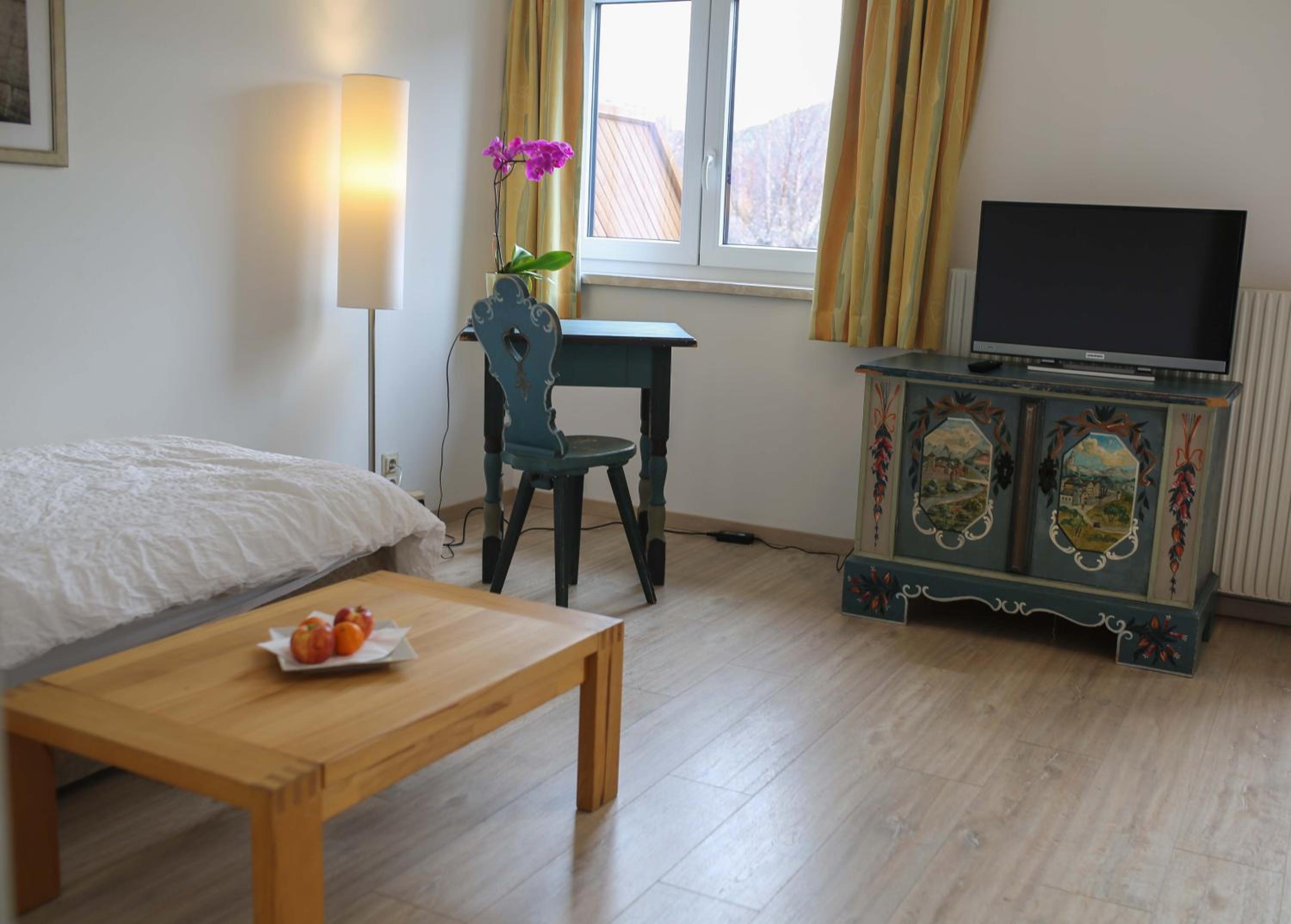 Triple Room with Balcony - Photo 33