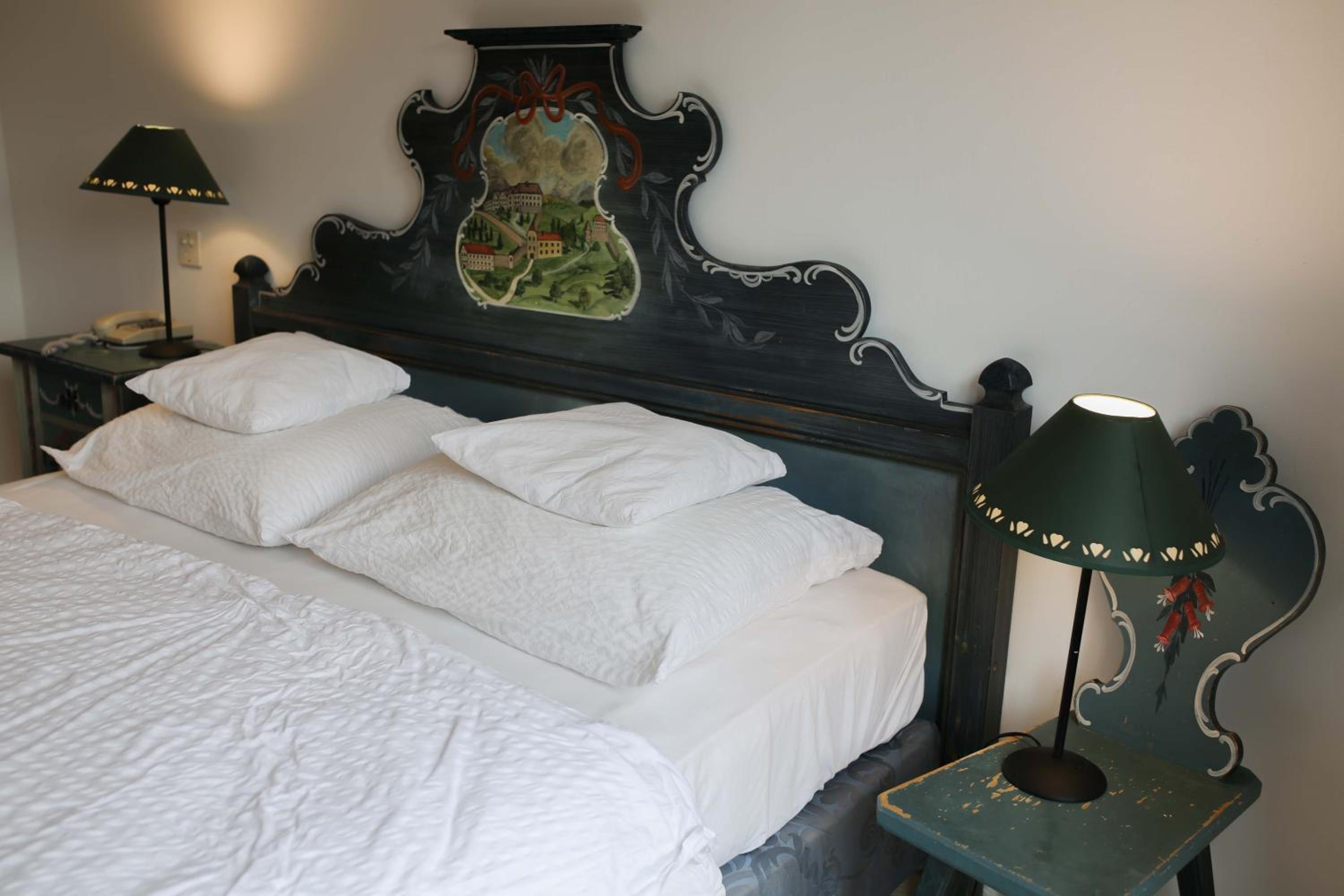 Standard Double Room with Balcony - Photo 18