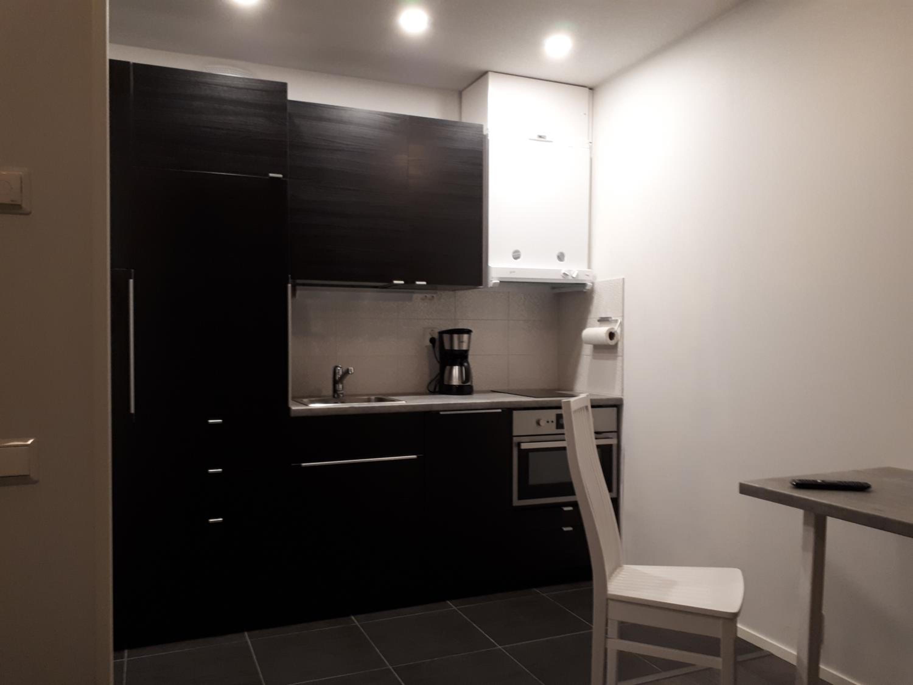 Apartment - Photo 2