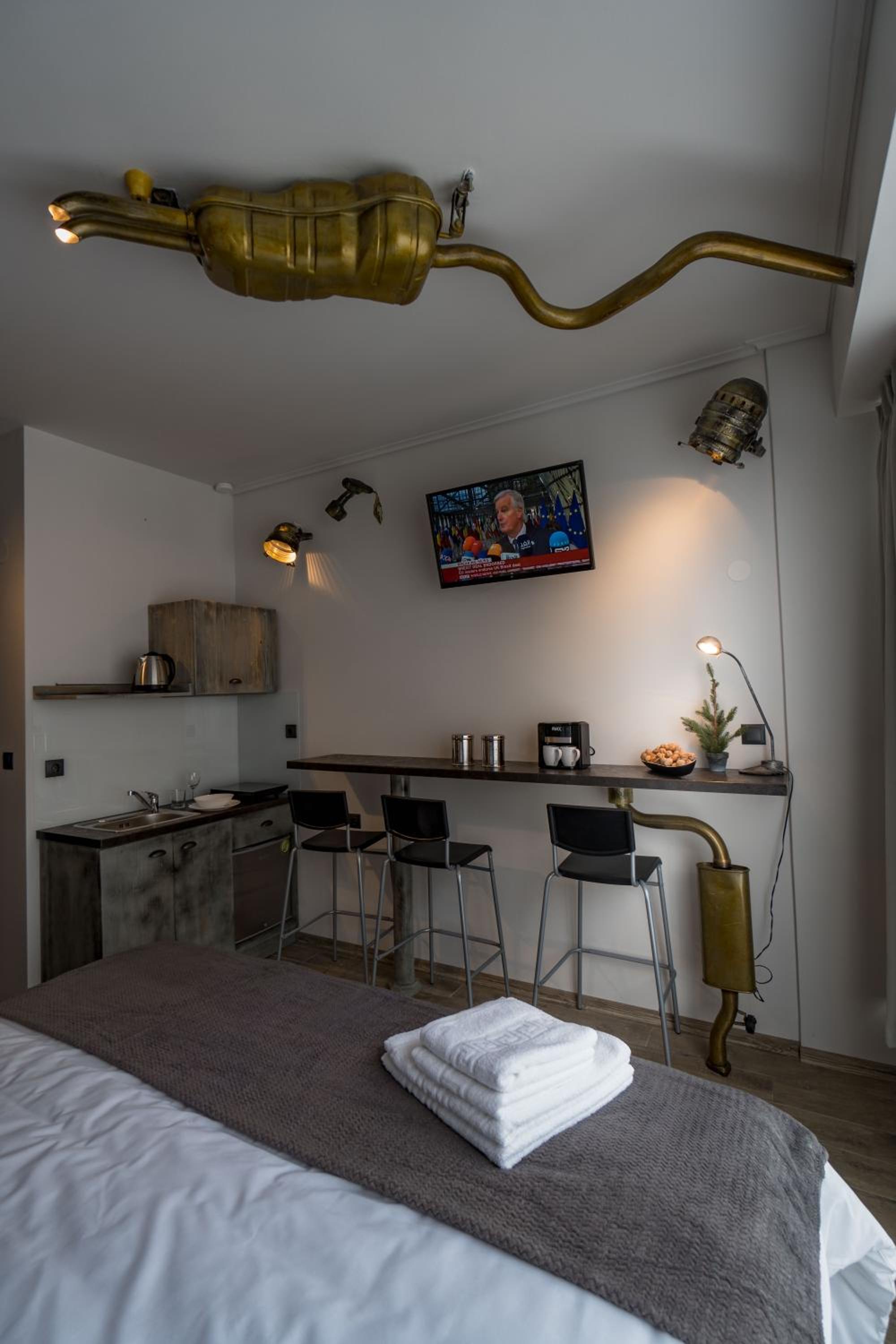 One-Bedroom Apartment - Photo 15