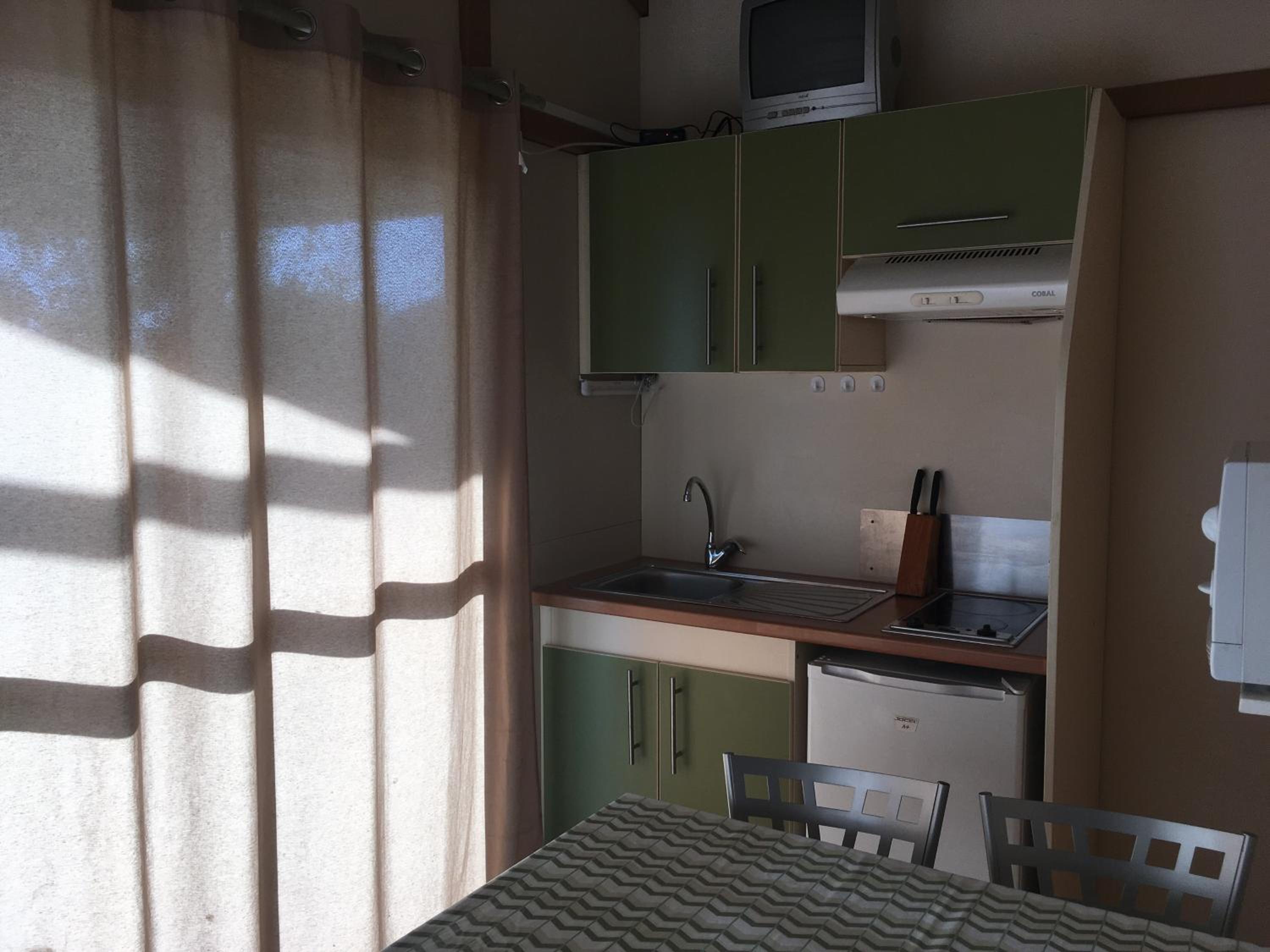 Bungalow (2 Adults) photo 2