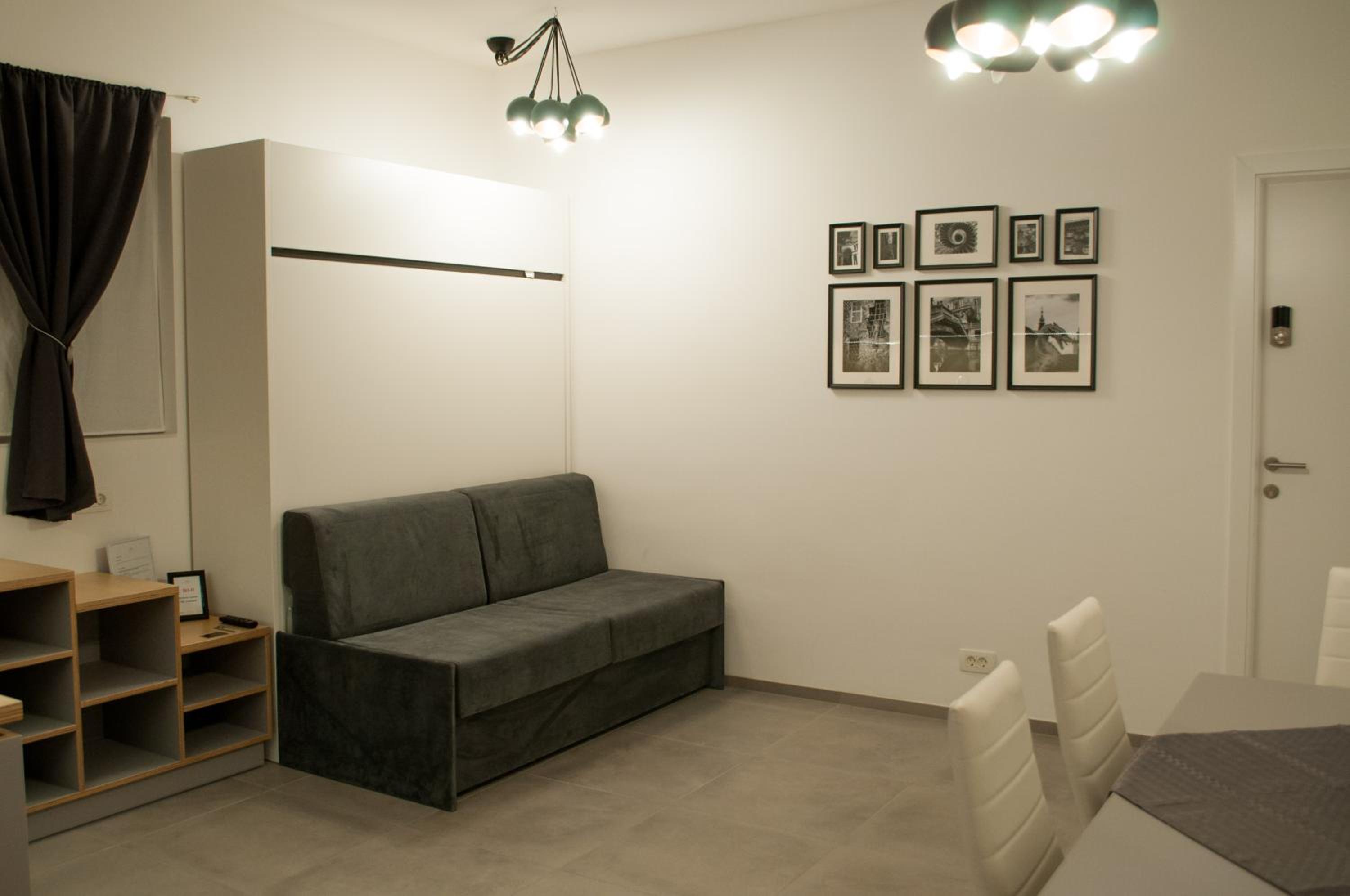 Studio Apartment photo 1