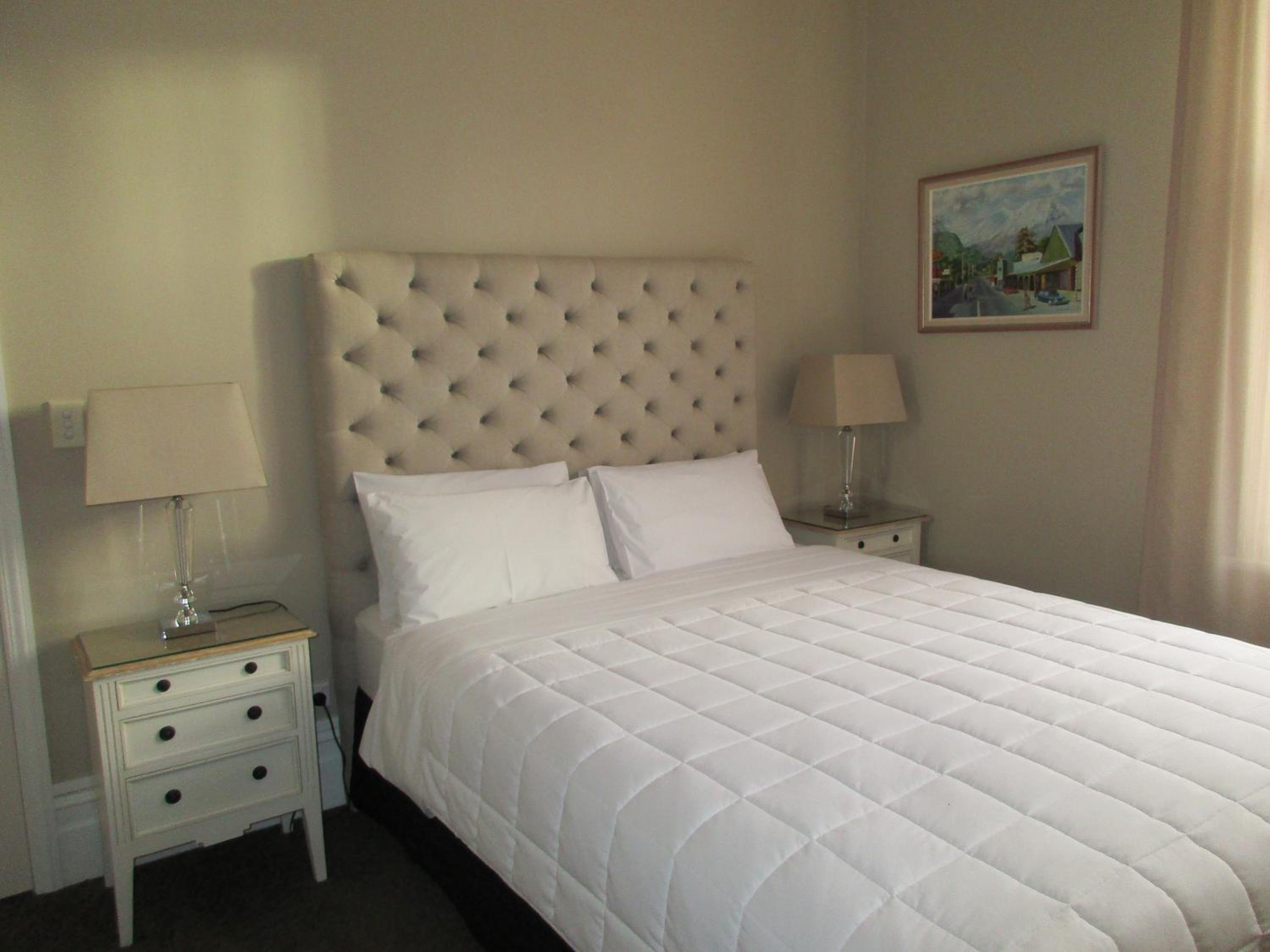 Deluxe Double Room with Shower