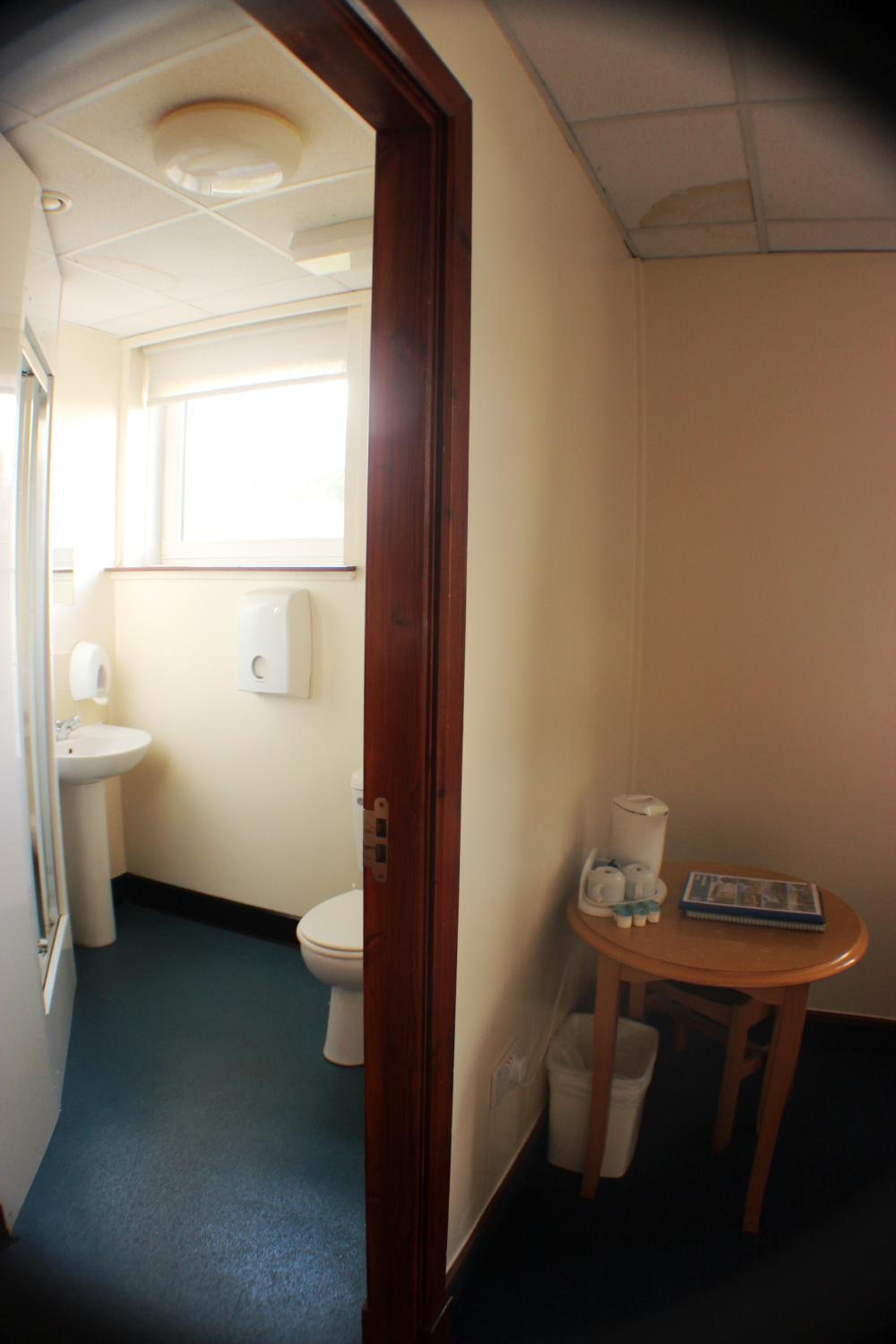 Triple Room with Private Bathroom photo 3