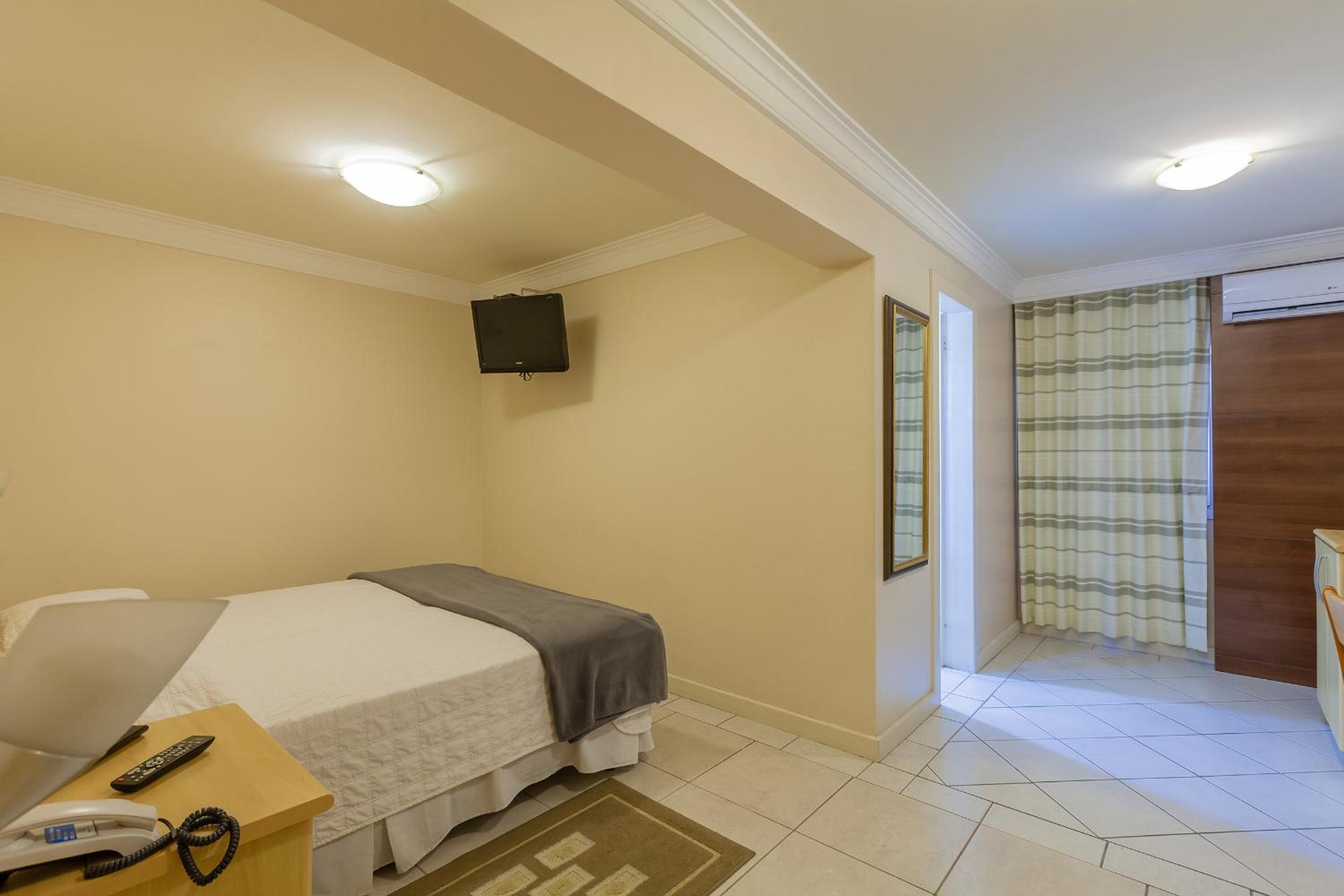 Standard Double Room photo 2
