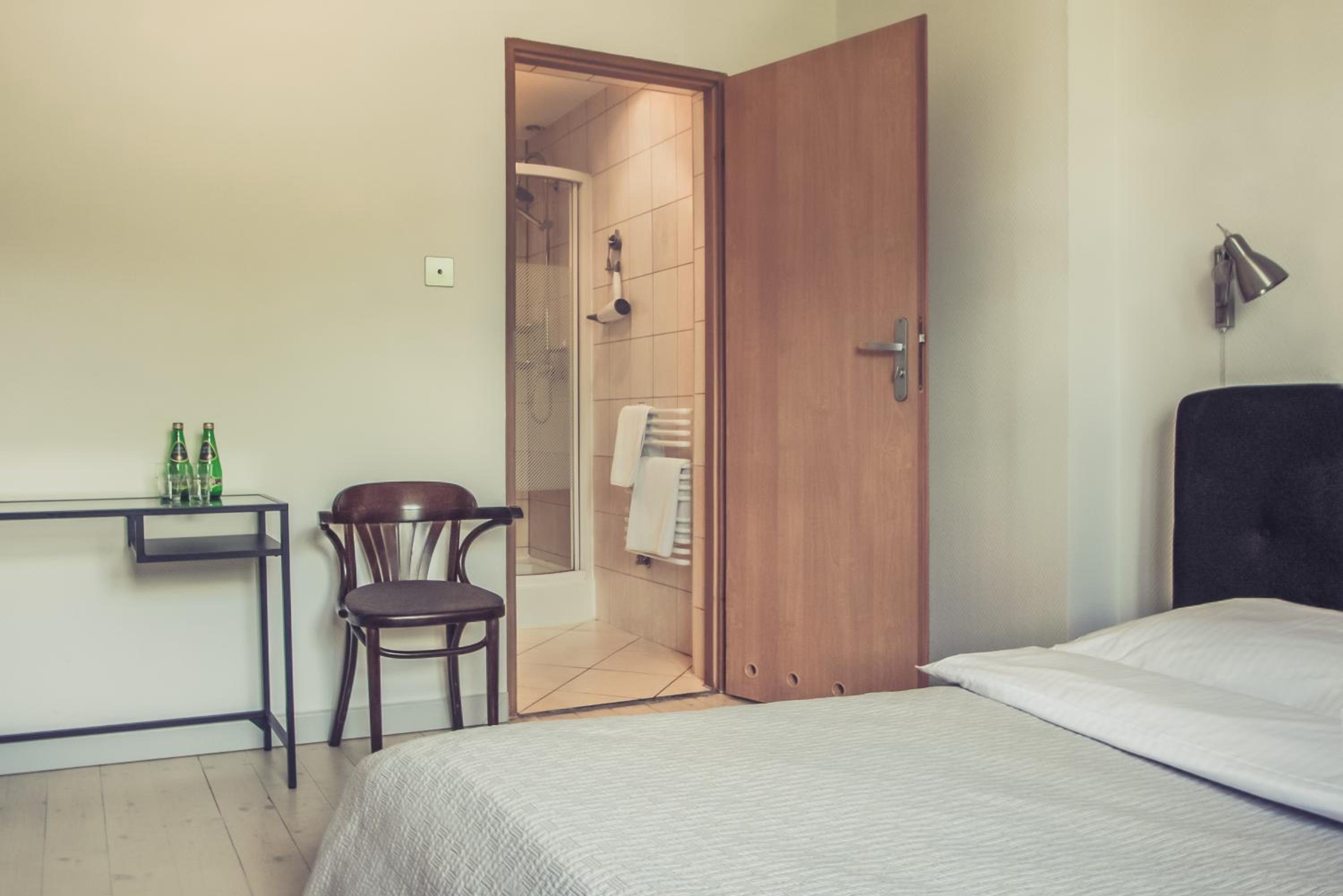 Double Room - Photo 3
