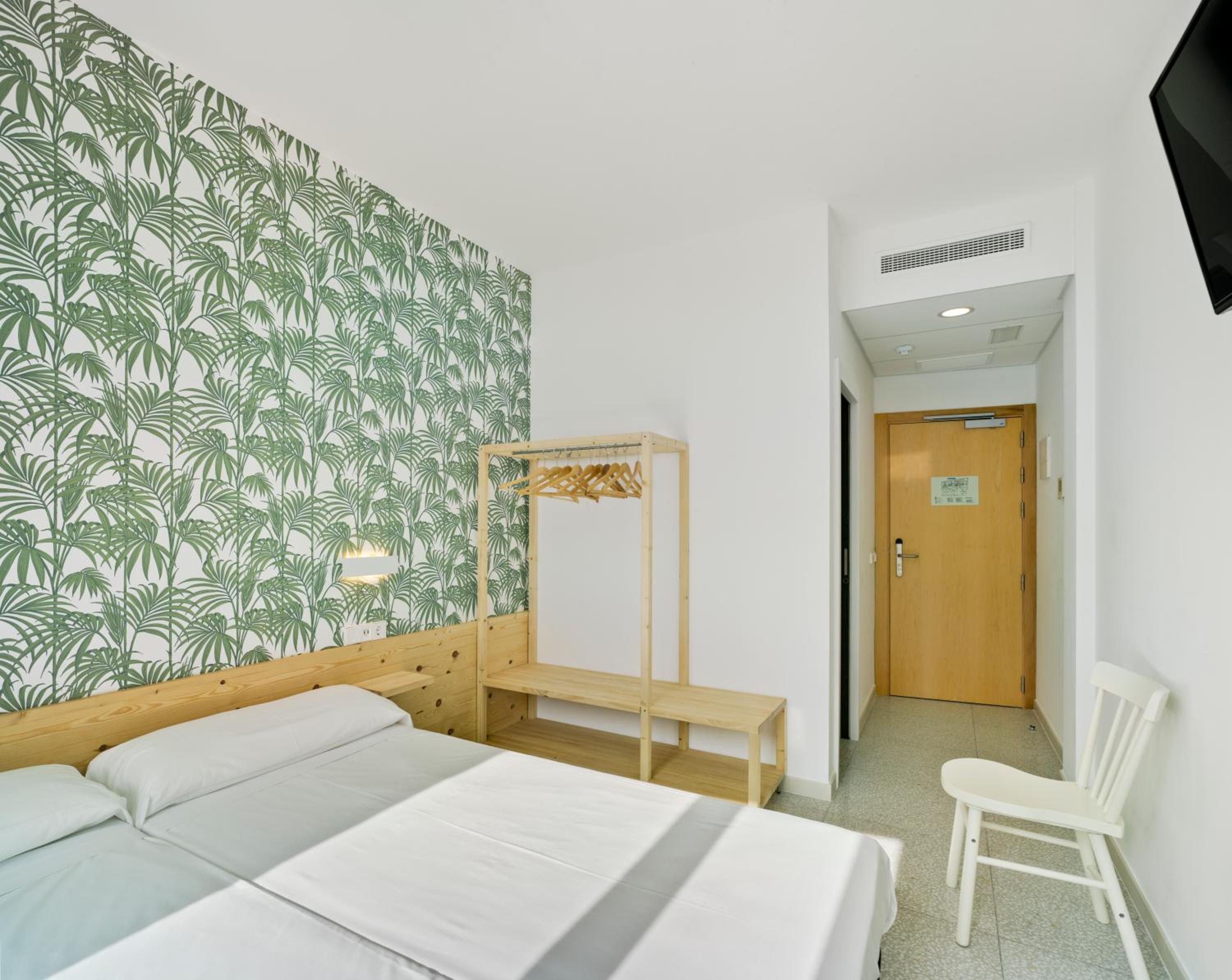 Twin Room with Mountain View photo 3