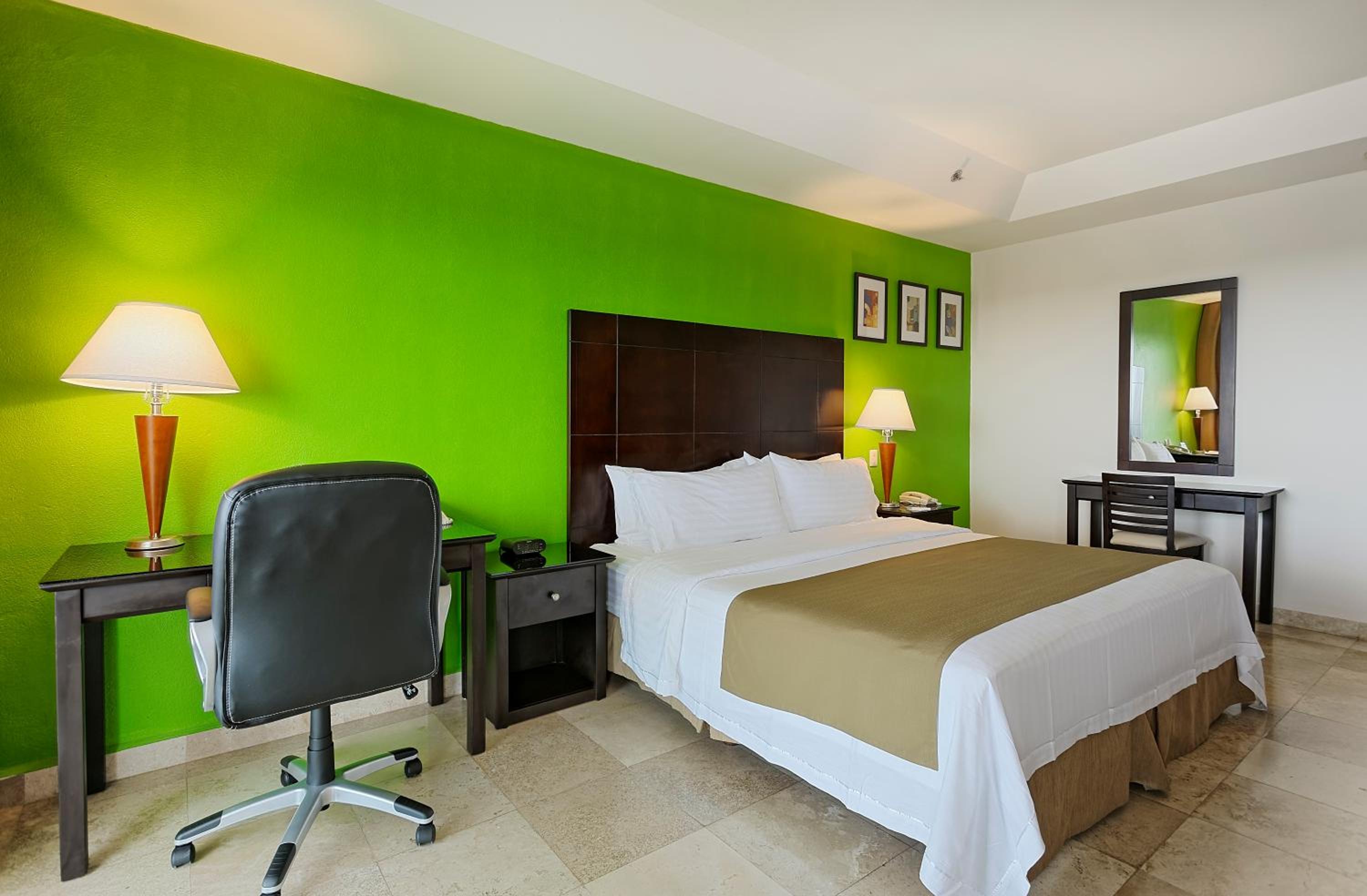 Standard King Room