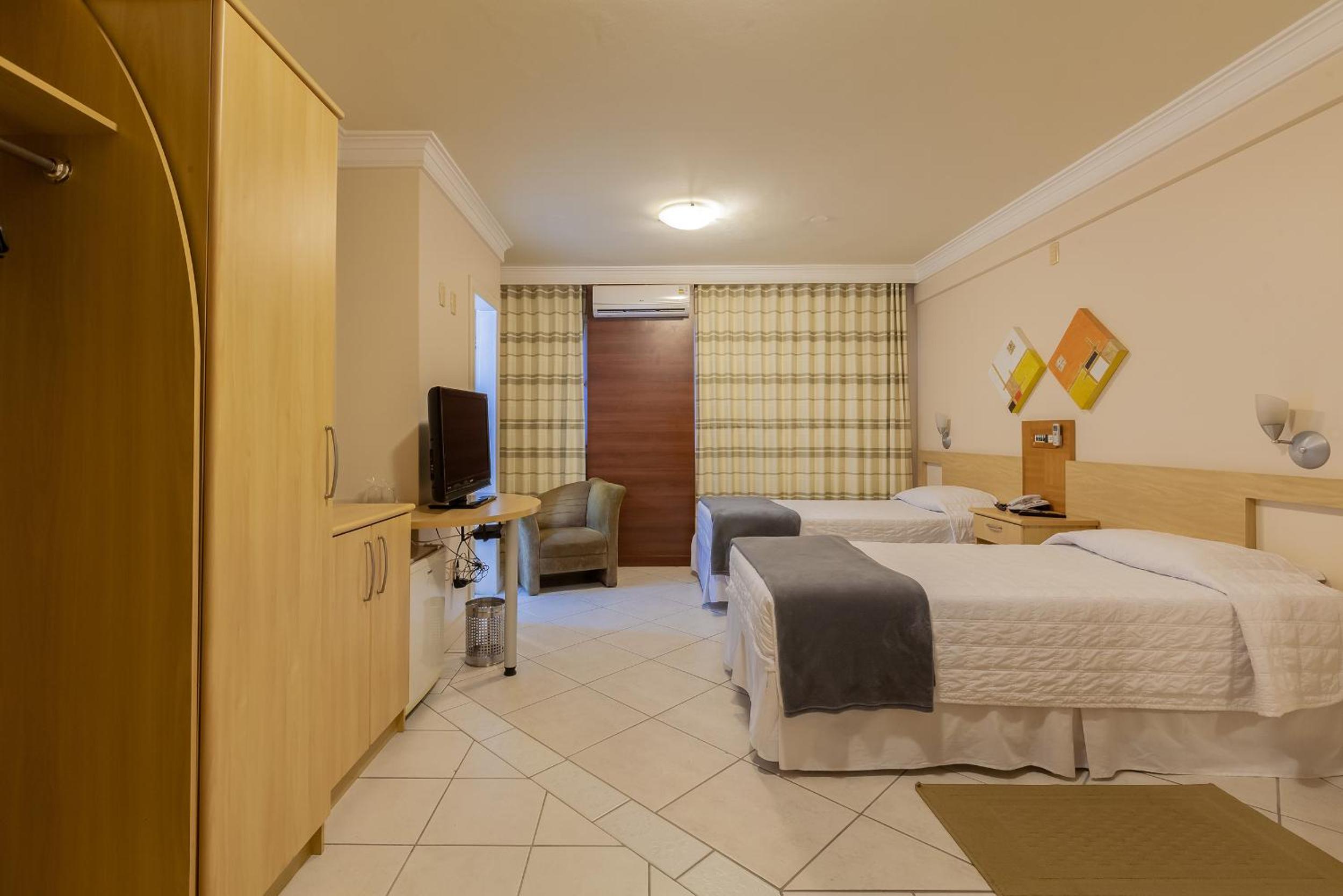 Deluxe Twin Room photo 2