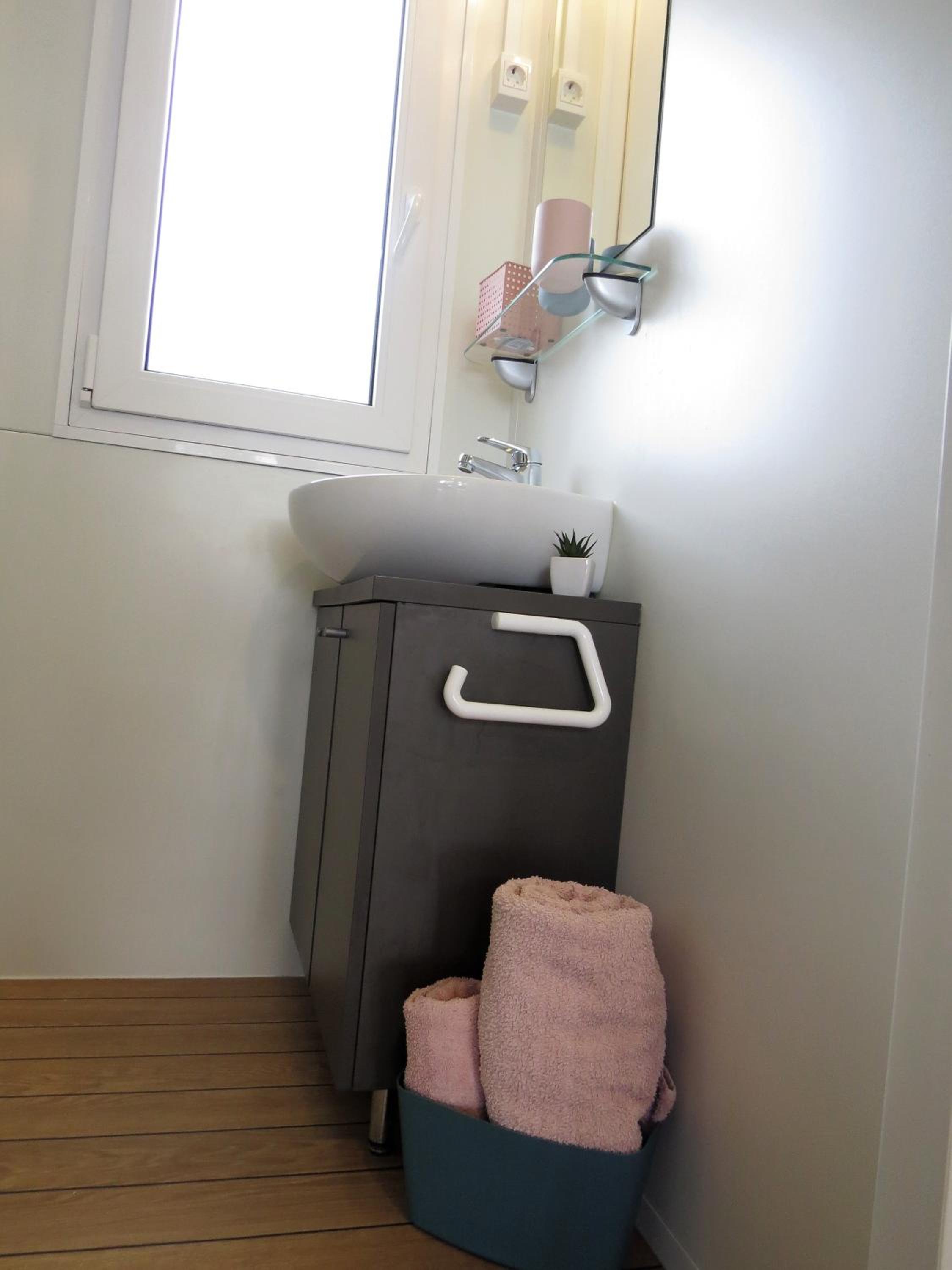 Mobile Home 1st Line - Photo 10