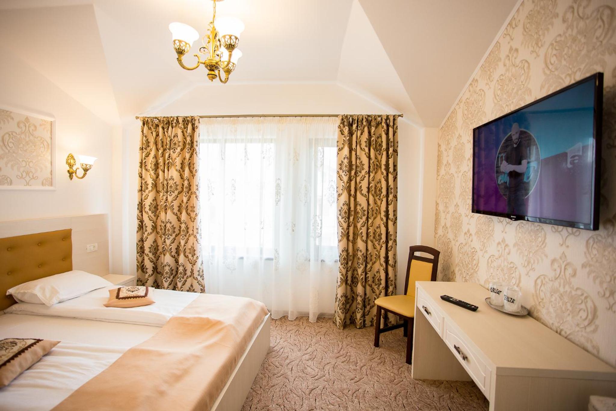 Single Room with Bathroom photo 2