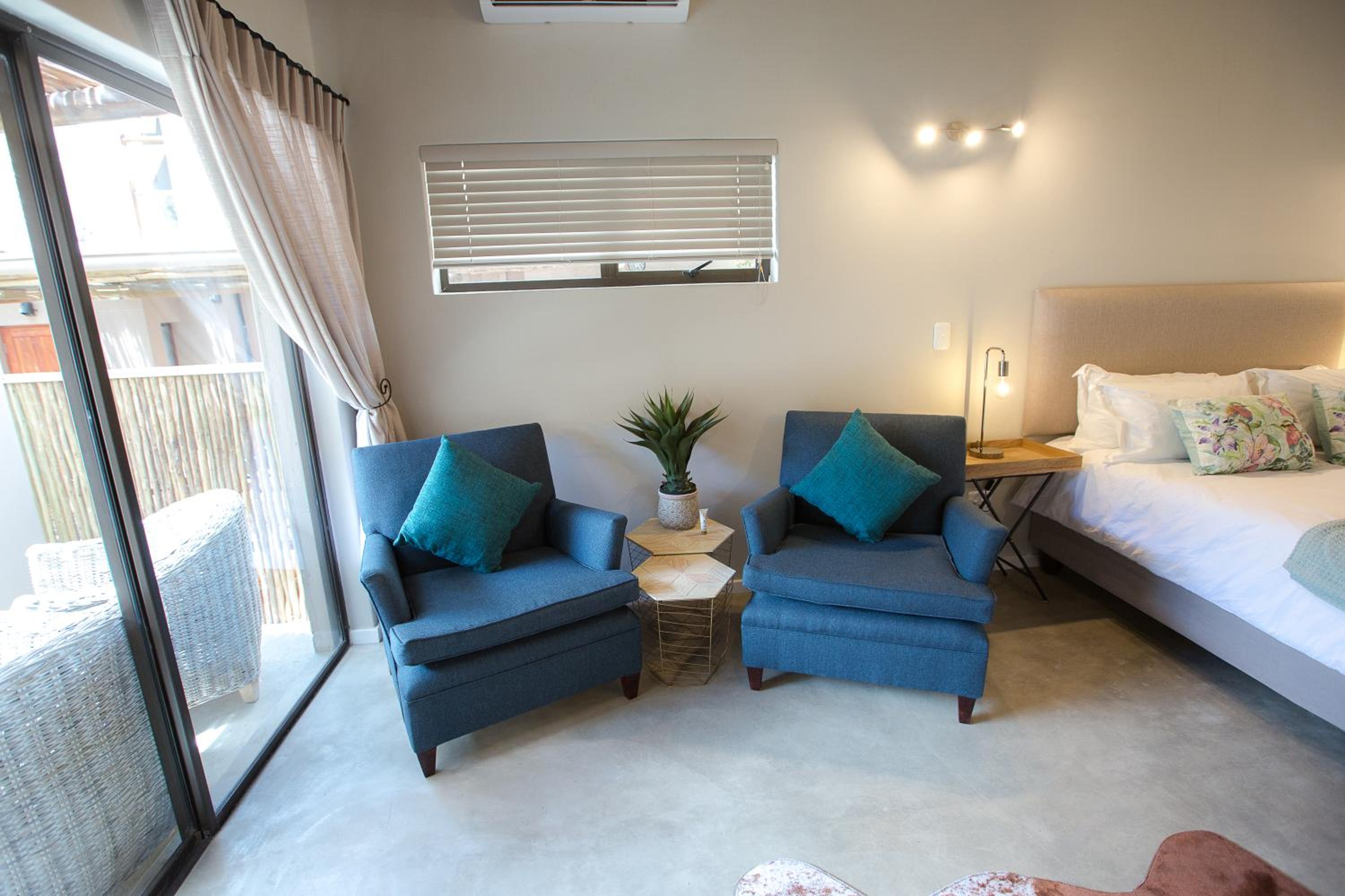 One-Bedroom House photo 2
