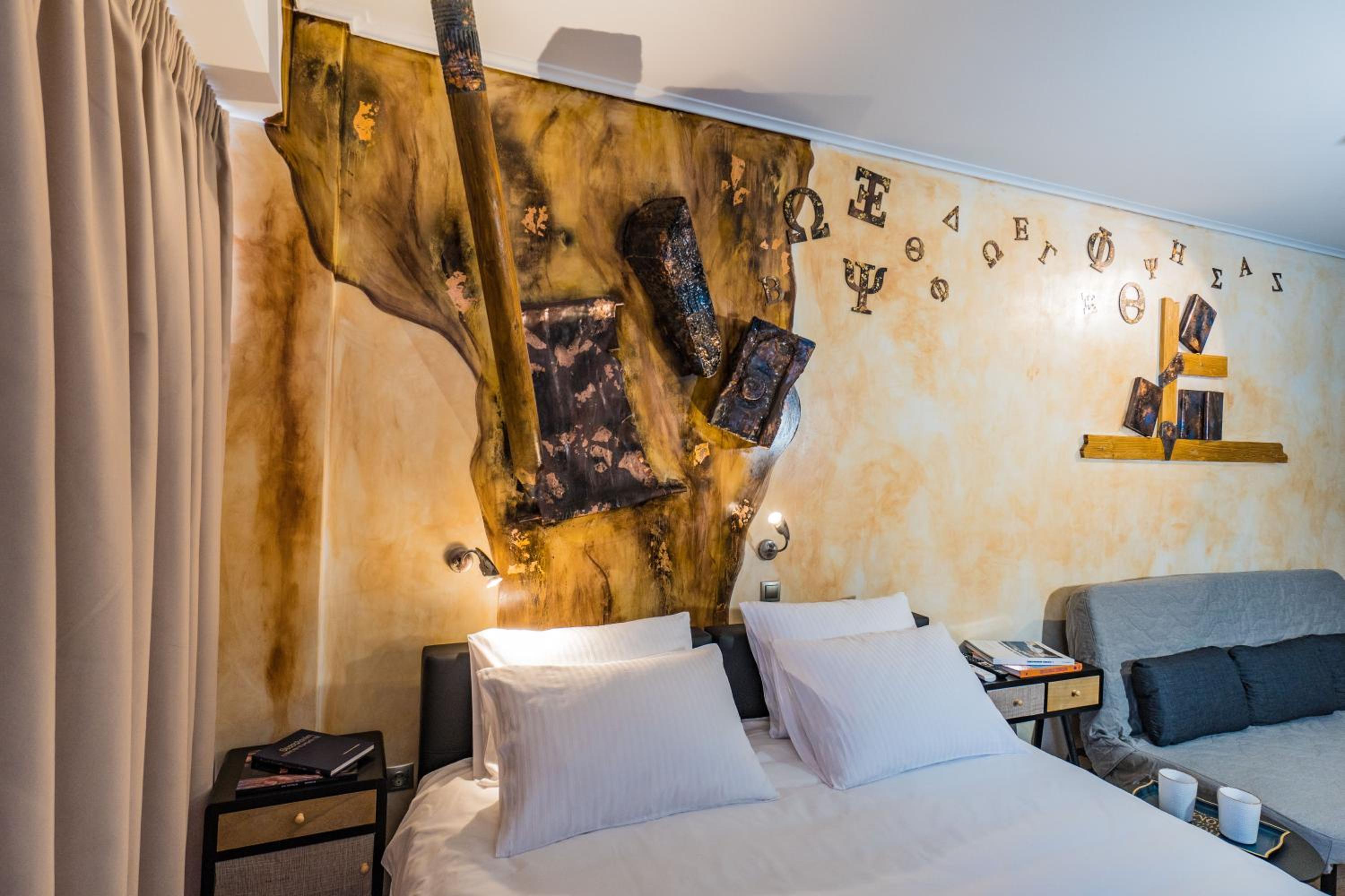 One-Bedroom Apartment - Photo 4