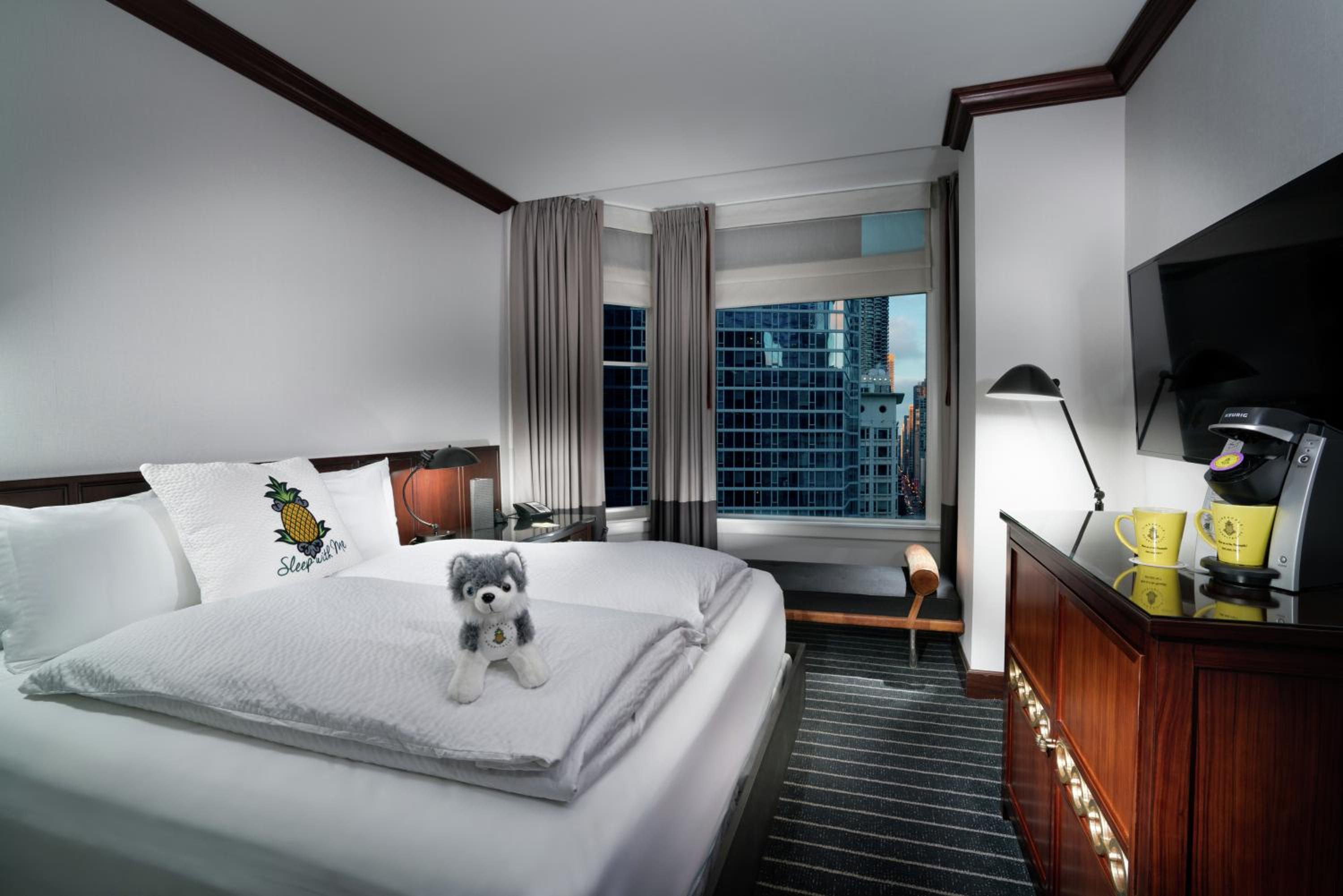 Deluxe King Room - Photo 1